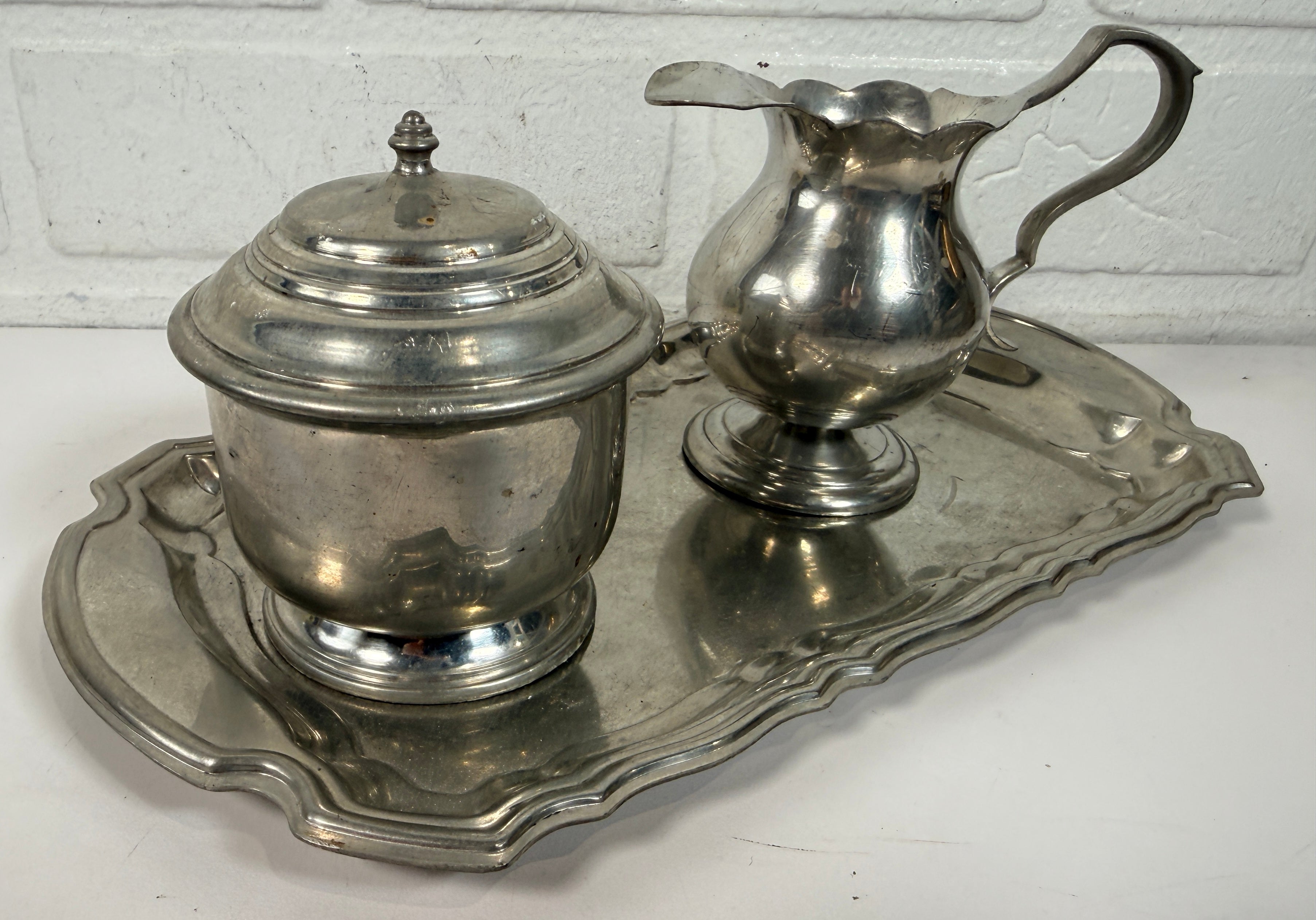 Vintage Stieff Pewter Colonial Williamsburg creamer sugar bowl tray set. Classic American traditional tableware with matching pieces and tray.