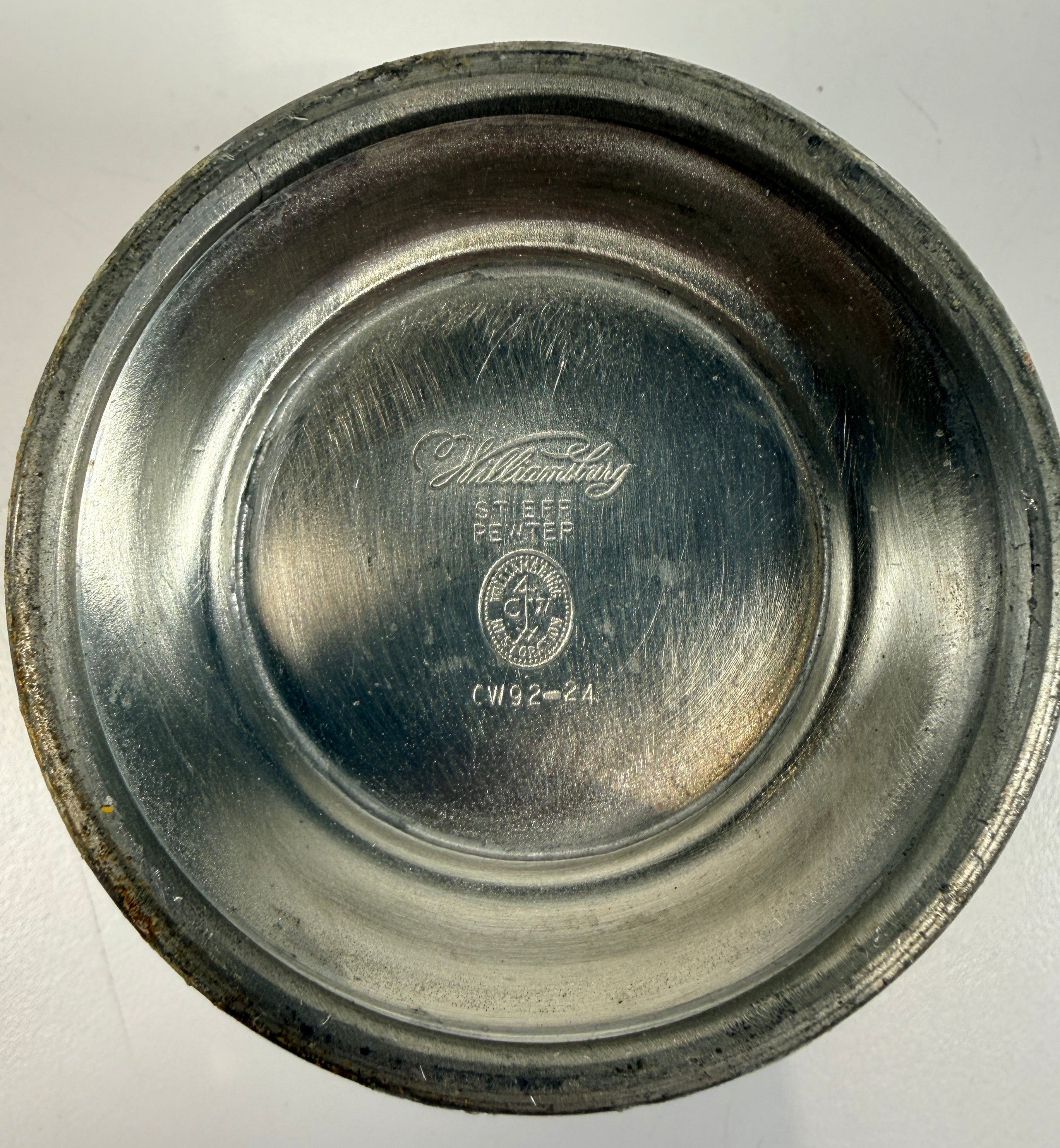 Vintage Stieff Pewter Colonial Williamsburg creamer sugar bowl tray set. Classic American traditional tableware with matching pieces and tray.