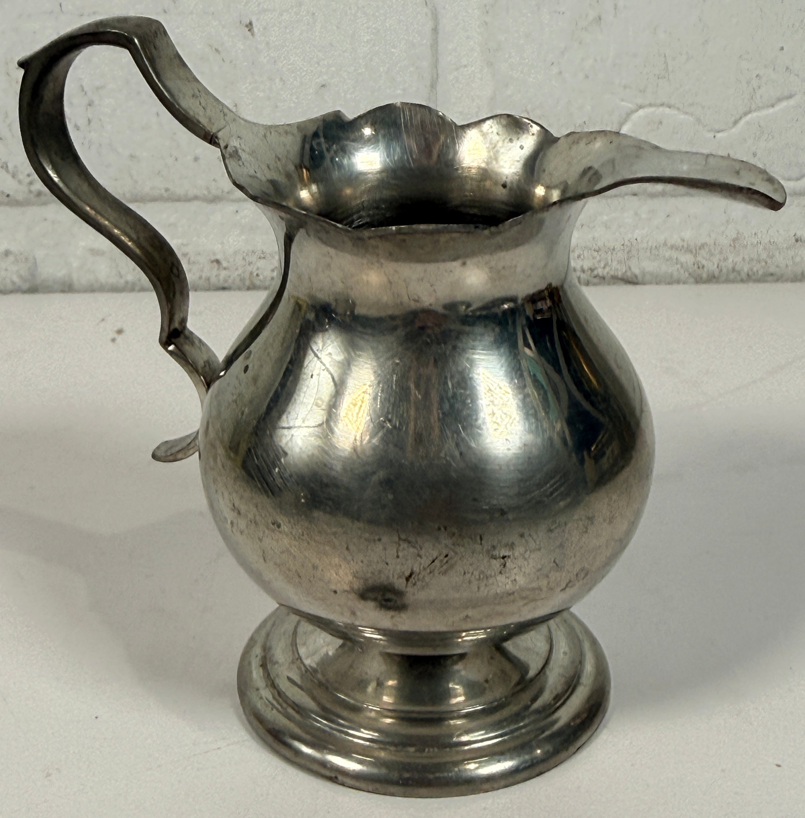 Vintage Stieff Pewter Colonial Williamsburg creamer sugar bowl tray set. Classic American traditional tableware with matching pieces and tray.