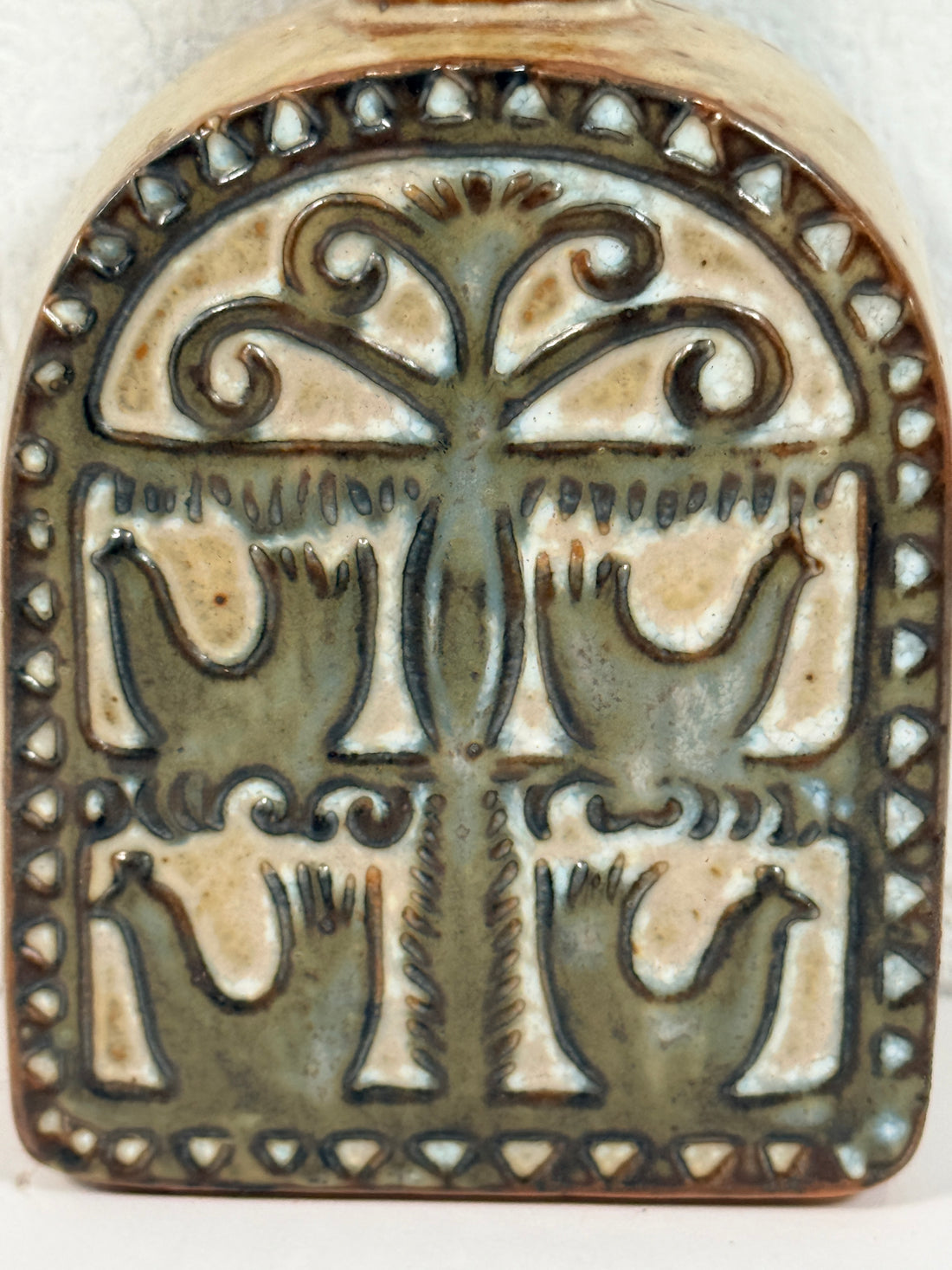 Vintage Italian pottery decanter with Tree of Life bird motif. Bitossi style 1960s ceramic flask with cork stopper. Mid-century modern décor piece.