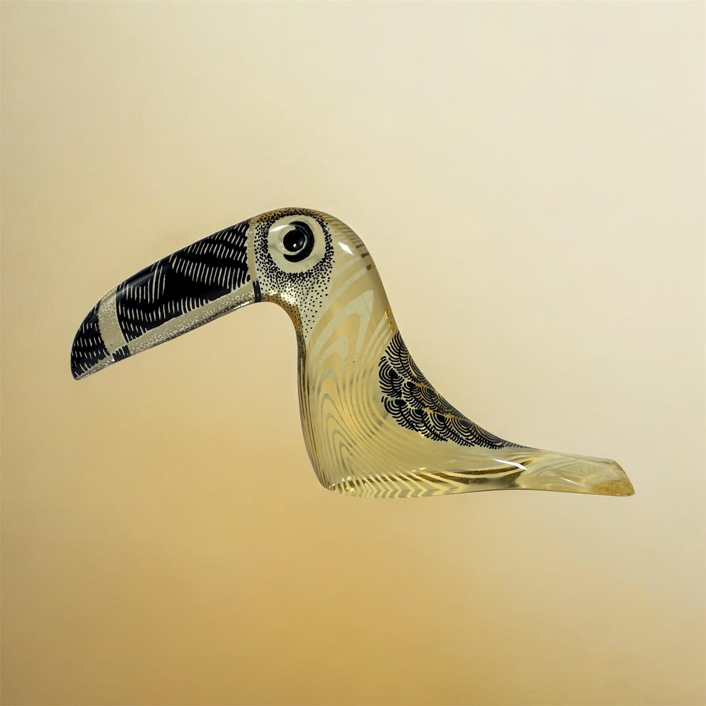 Vintage Abraham Palatnik toucan acrylic sculpture from Brazil. Iconic mid-century modern lucite art bird, 9 inch collectible decor piece.