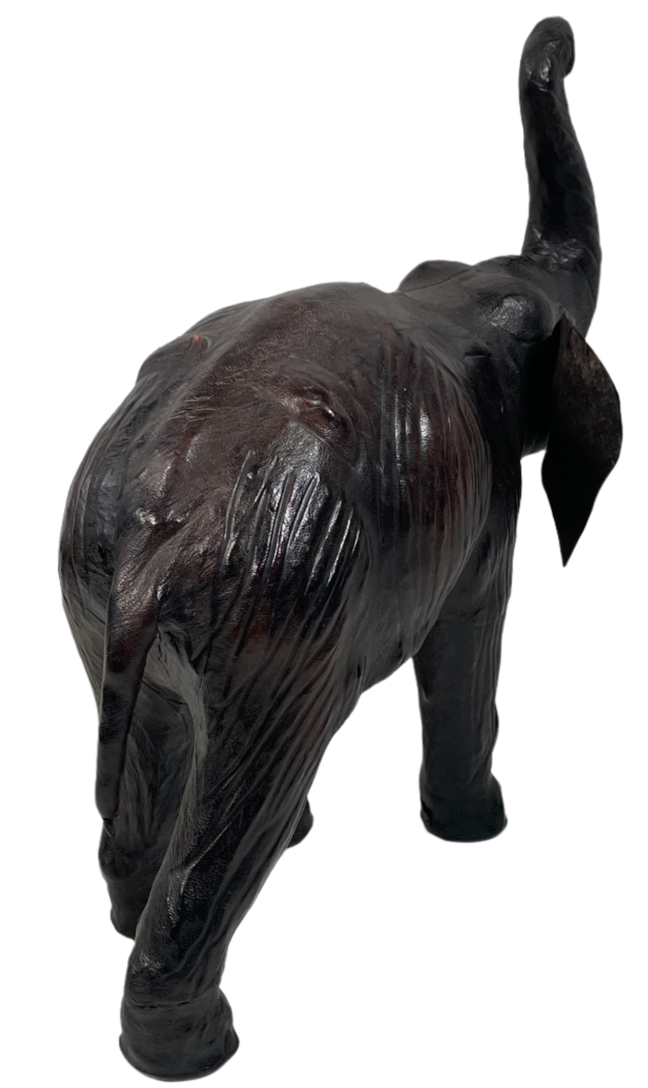 Statue d'éléphant vintage gainée de cuir. Inde, hauteur 33 cm x largeur 31,8 cm.