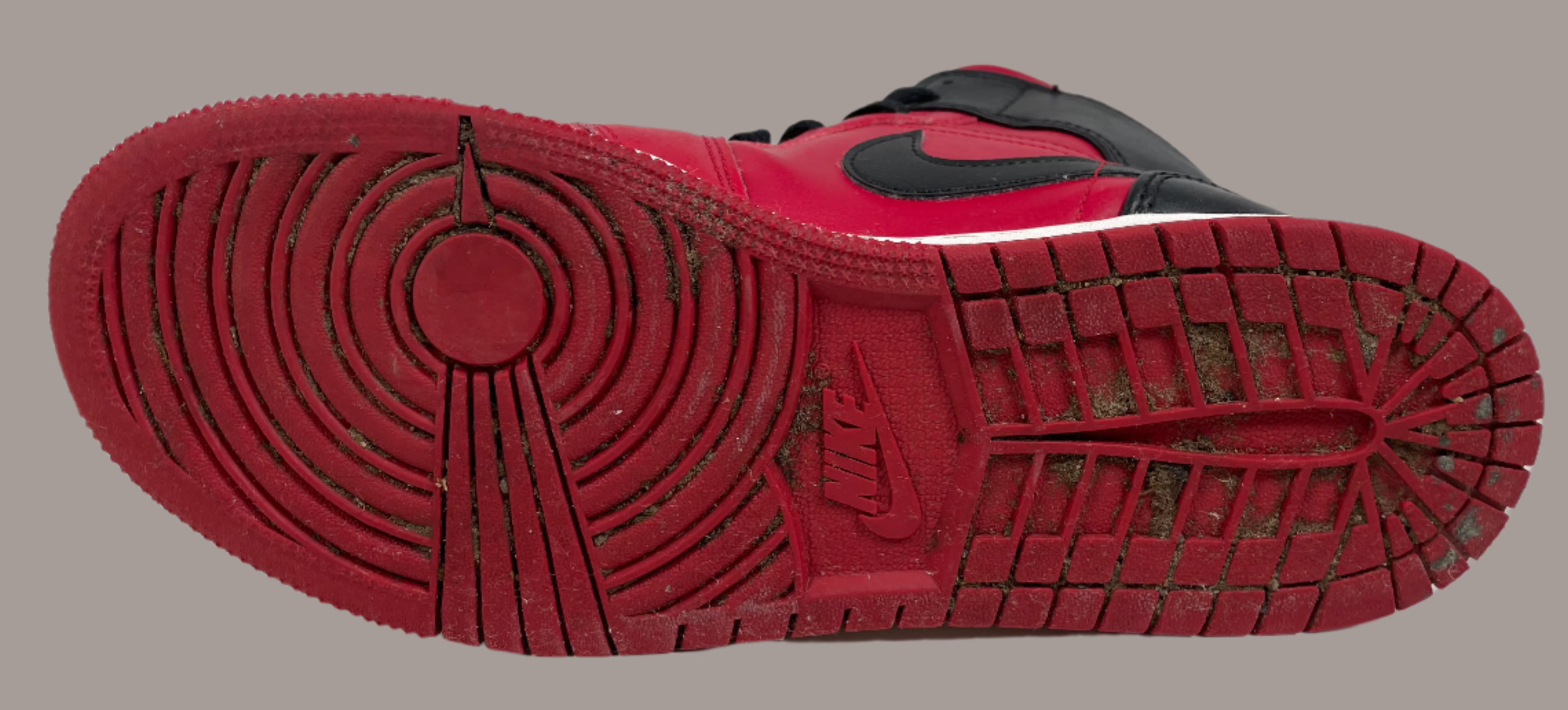 Nike Air Jordan 1 Mid “Bred” Black/Red Men’s Sneakers – Size 7Y US. – Cleaned, GUC