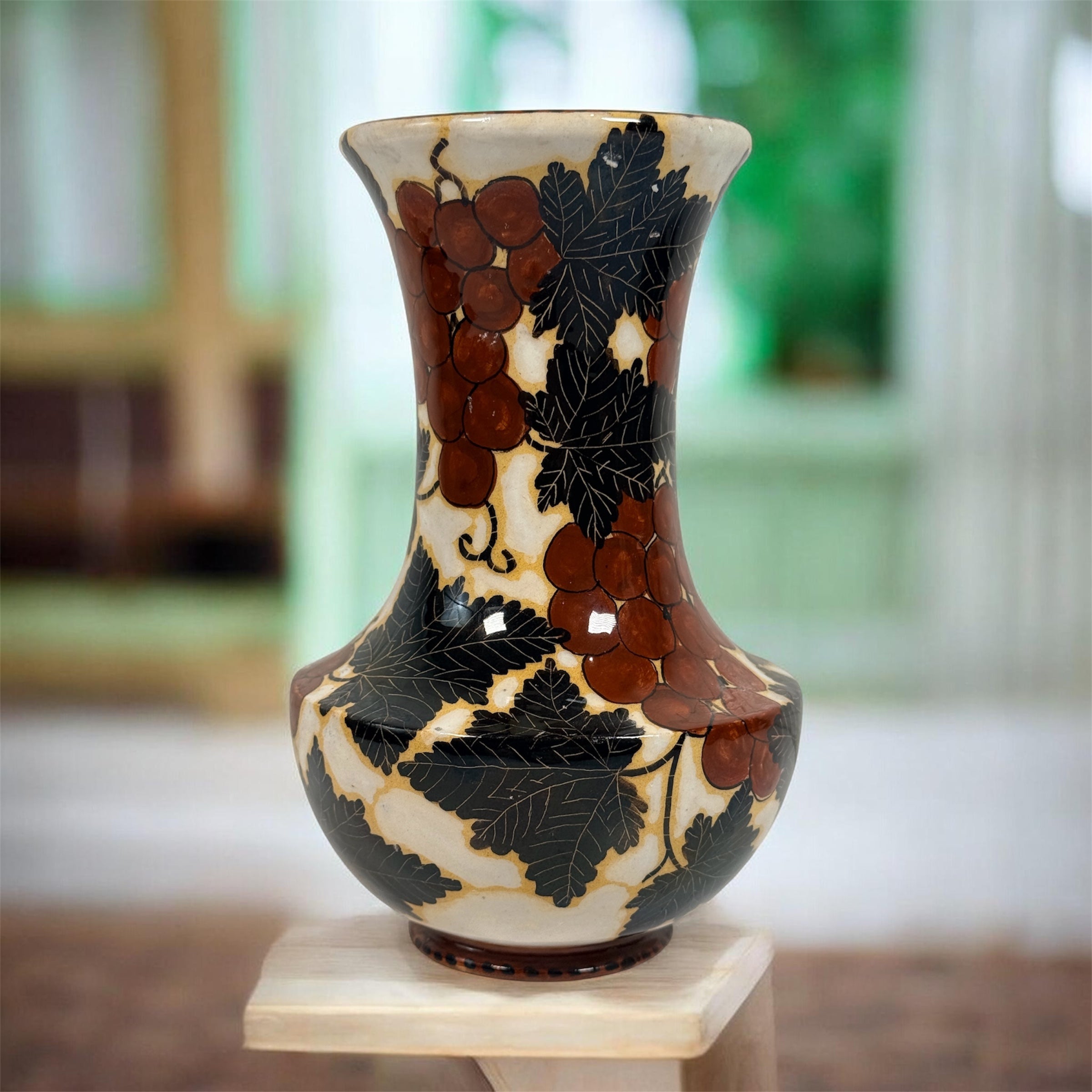 Vintage Fenice Albisola Italian ceramic vase with hand painted grape motif. Signed art pottery from Italy, collectible Tuscan décor piece.