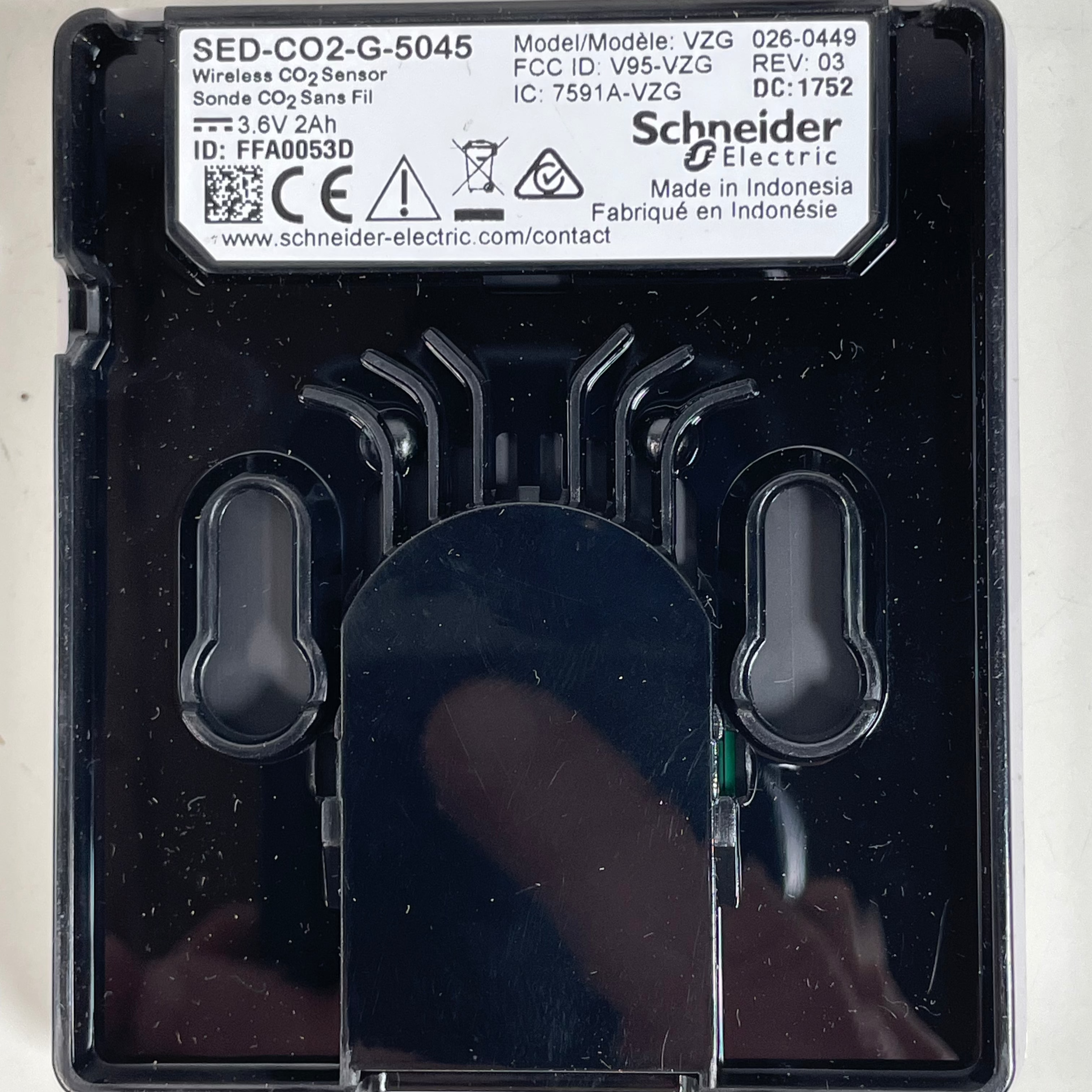 Schneider Electric SED-CO2-G-5045 Wireless CO₂, Humidity, and Temperature Sensor – New Open Box
