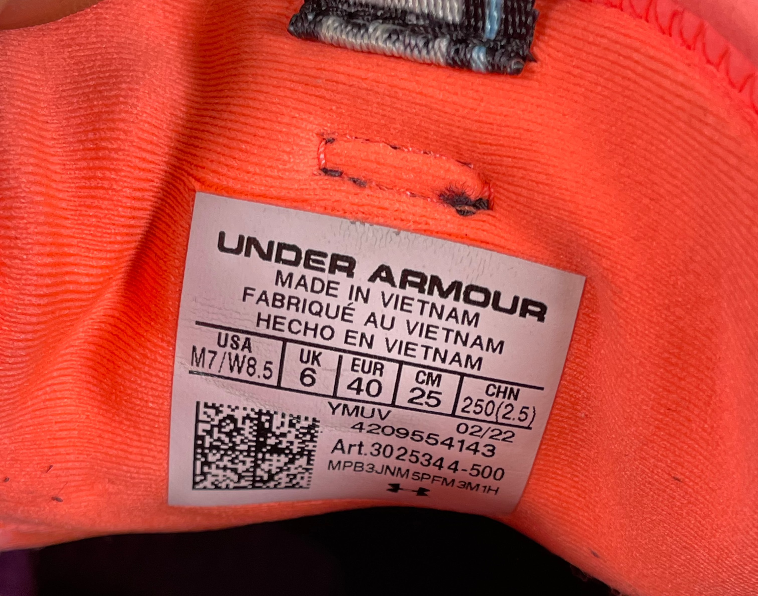 Baskets Under Armour Curry 9 « 2974 » – Taille M7 / W8.5 – Édition limitée hommage à Steph Curry