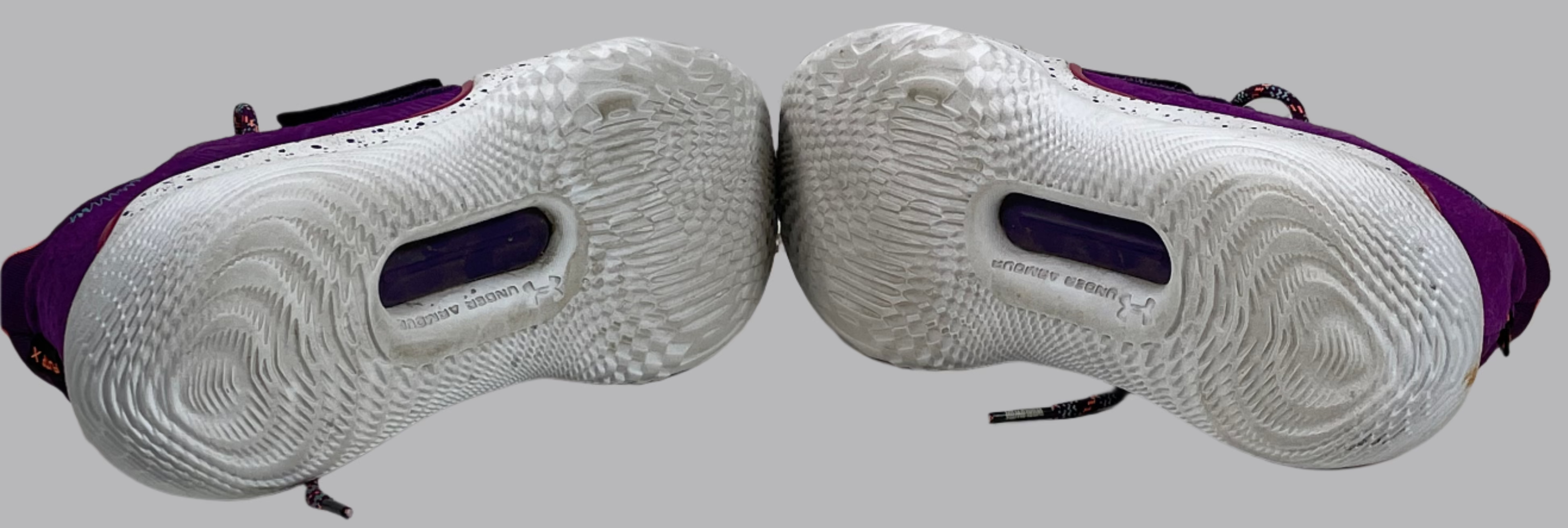 Baskets Under Armour Curry 9 « 2974 » – Taille M7 / W8.5 – Édition limitée hommage à Steph Curry