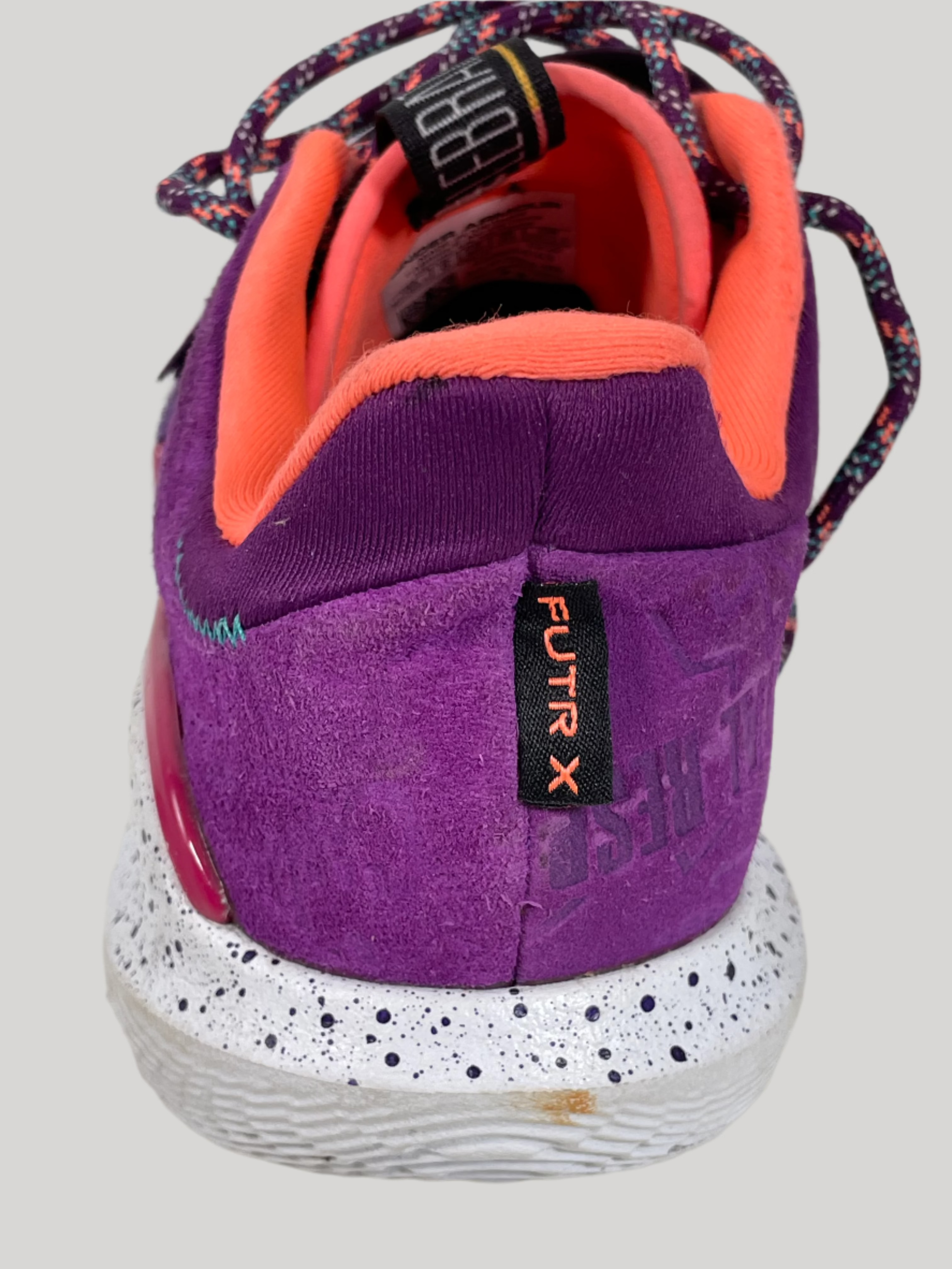 Baskets Under Armour Curry 9 « 2974 » – Taille M7 / W8.5 – Édition limitée hommage à Steph Curry