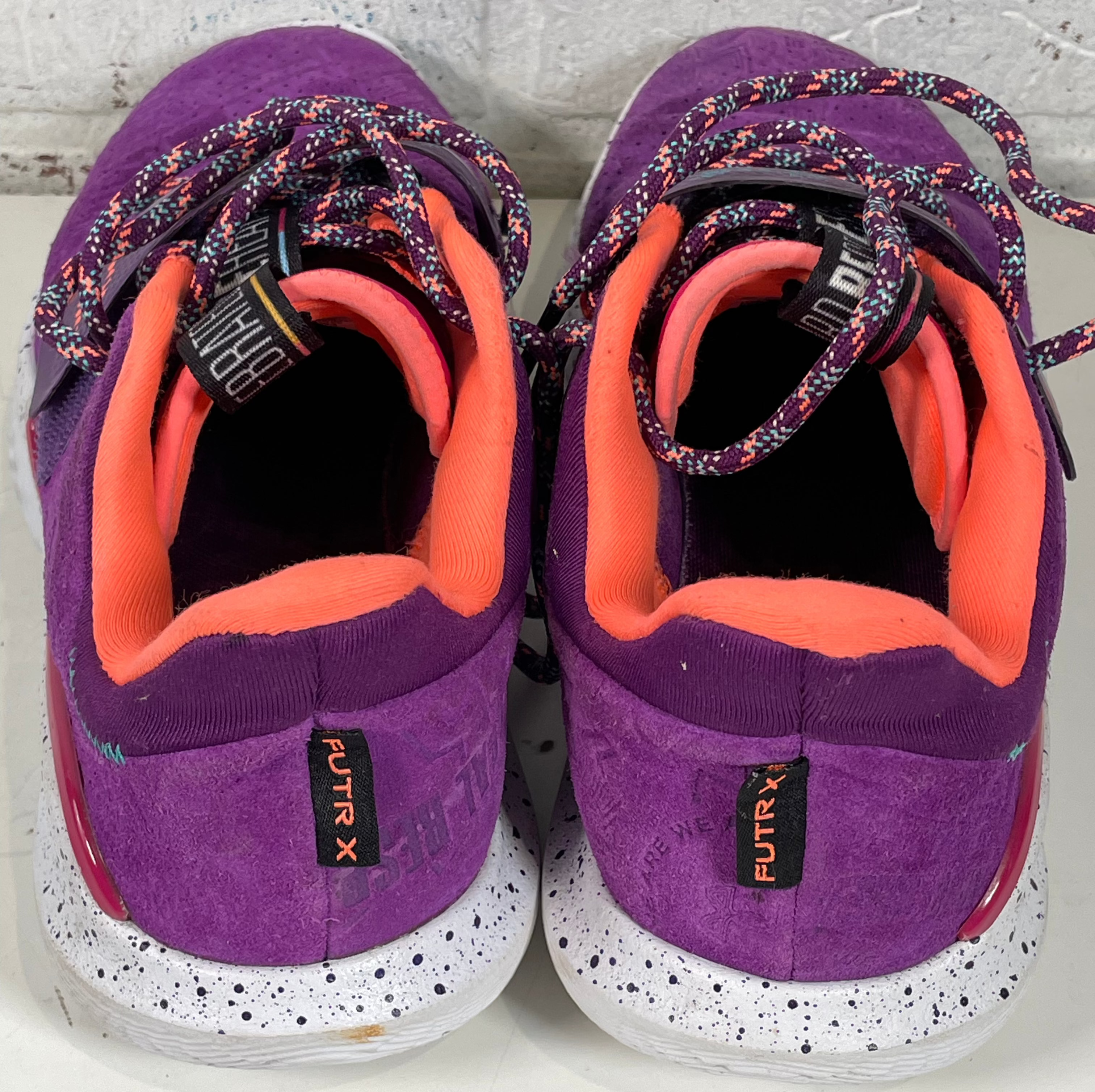 Baskets Under Armour Curry 9 « 2974 » – Taille M7 / W8.5 – Édition limitée hommage à Steph Curry