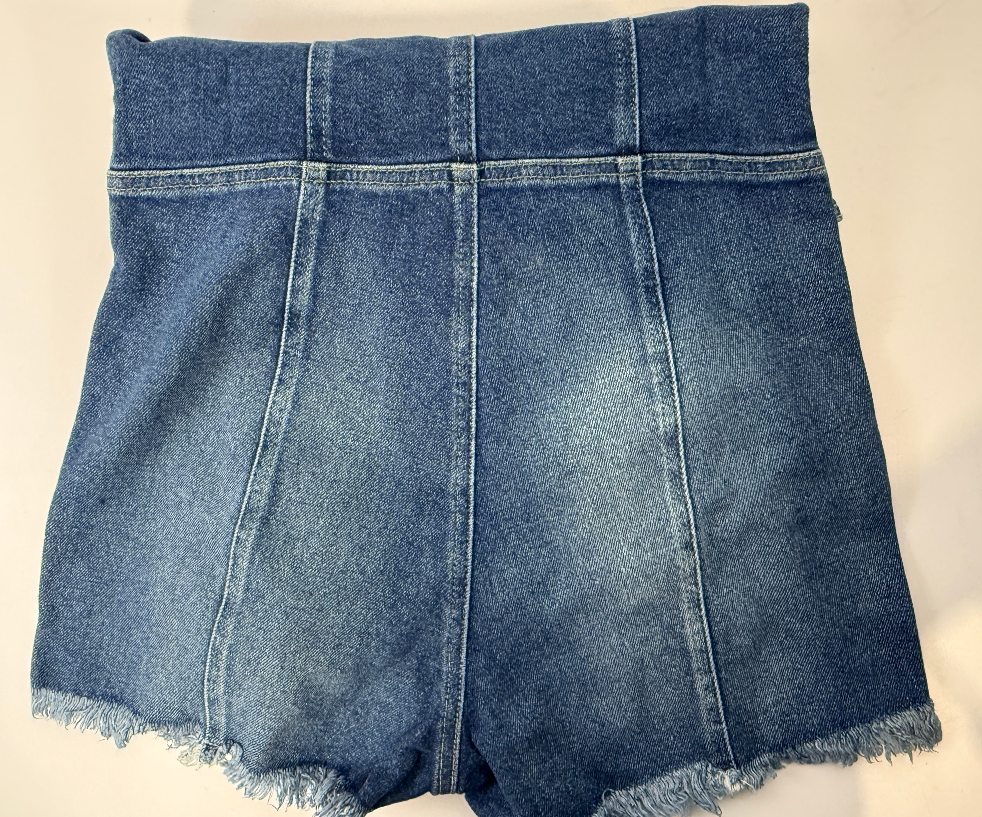 Guess Los Angeles, Combishort en jean à bords francs, Collection Jennifer Lopez, NWT.