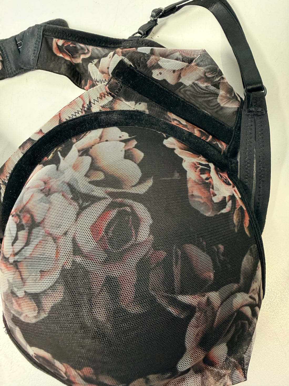 Soutien-gorge pigeonnant Guess Los Angeles, imprimé fleuri, 34C, neuf avec étiquettes.