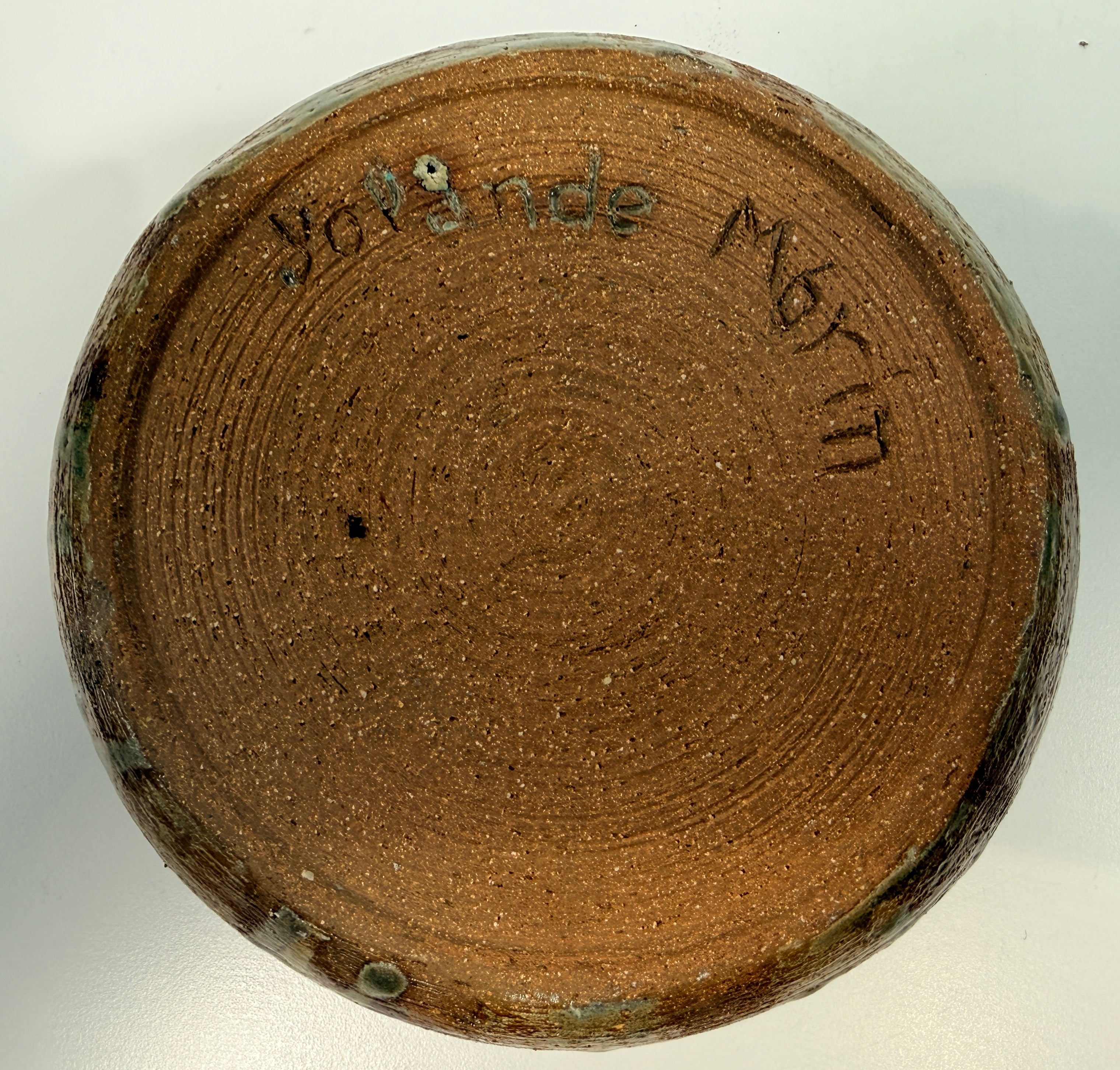 Bol en poterie vintage, Yolande Morin, glaçure olive.