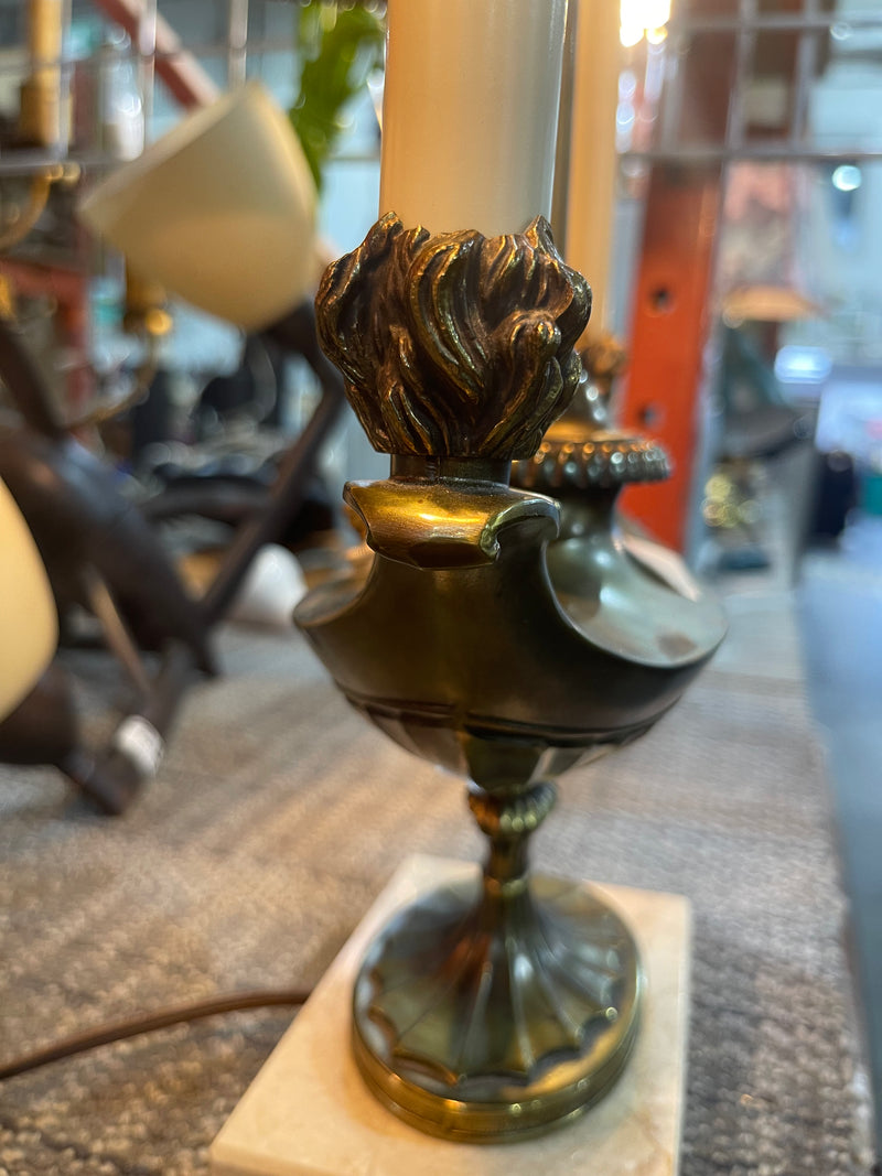 Vintage Aladdin “Genie in a bottle” Stiffel Brass Bouillotte-Style Lamp – Elegant Two-Light Table Fixture