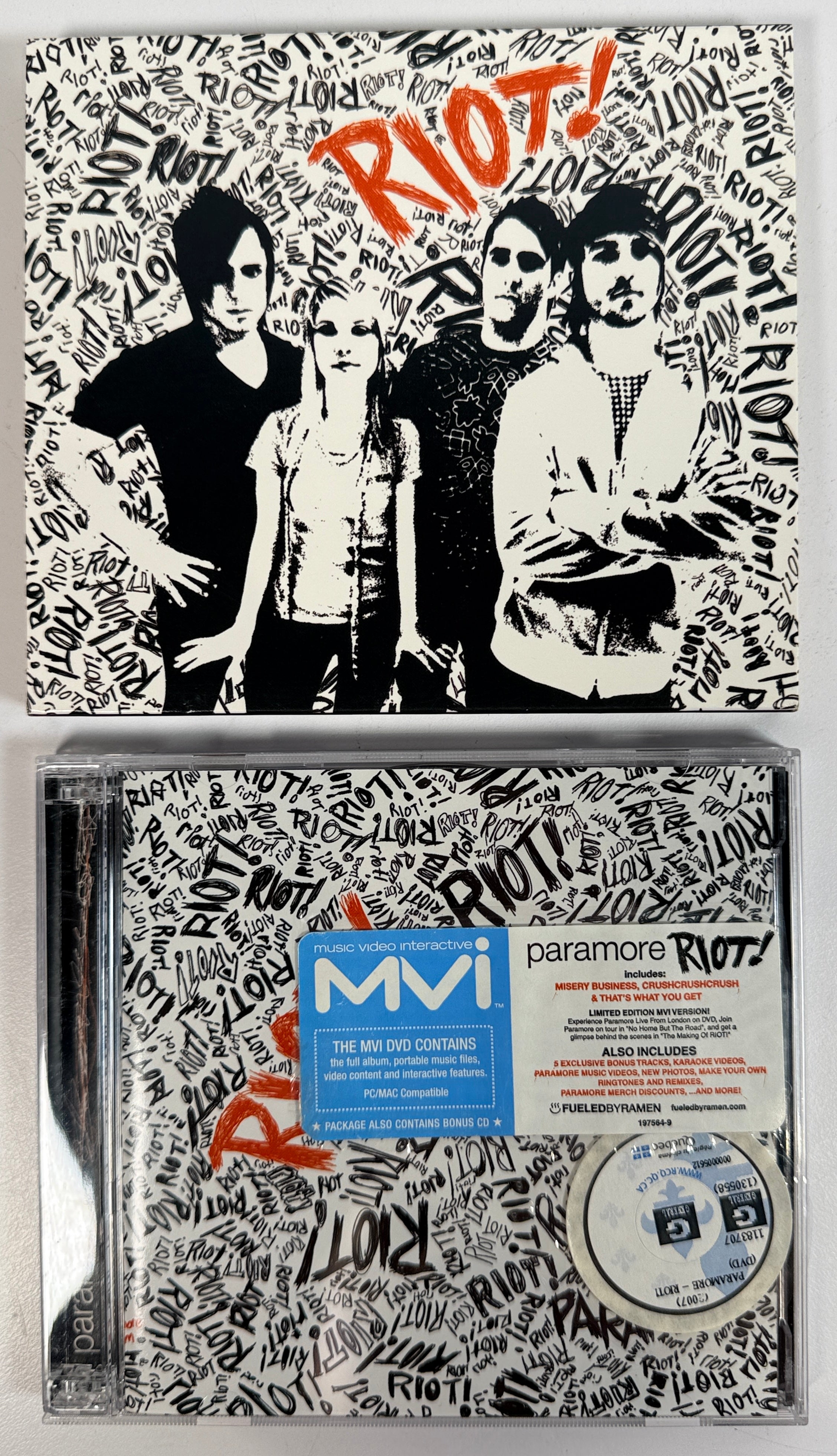 2007 Paramore Riot MVI CD DVD Set, Interactive Edition – Éco-Dépôt