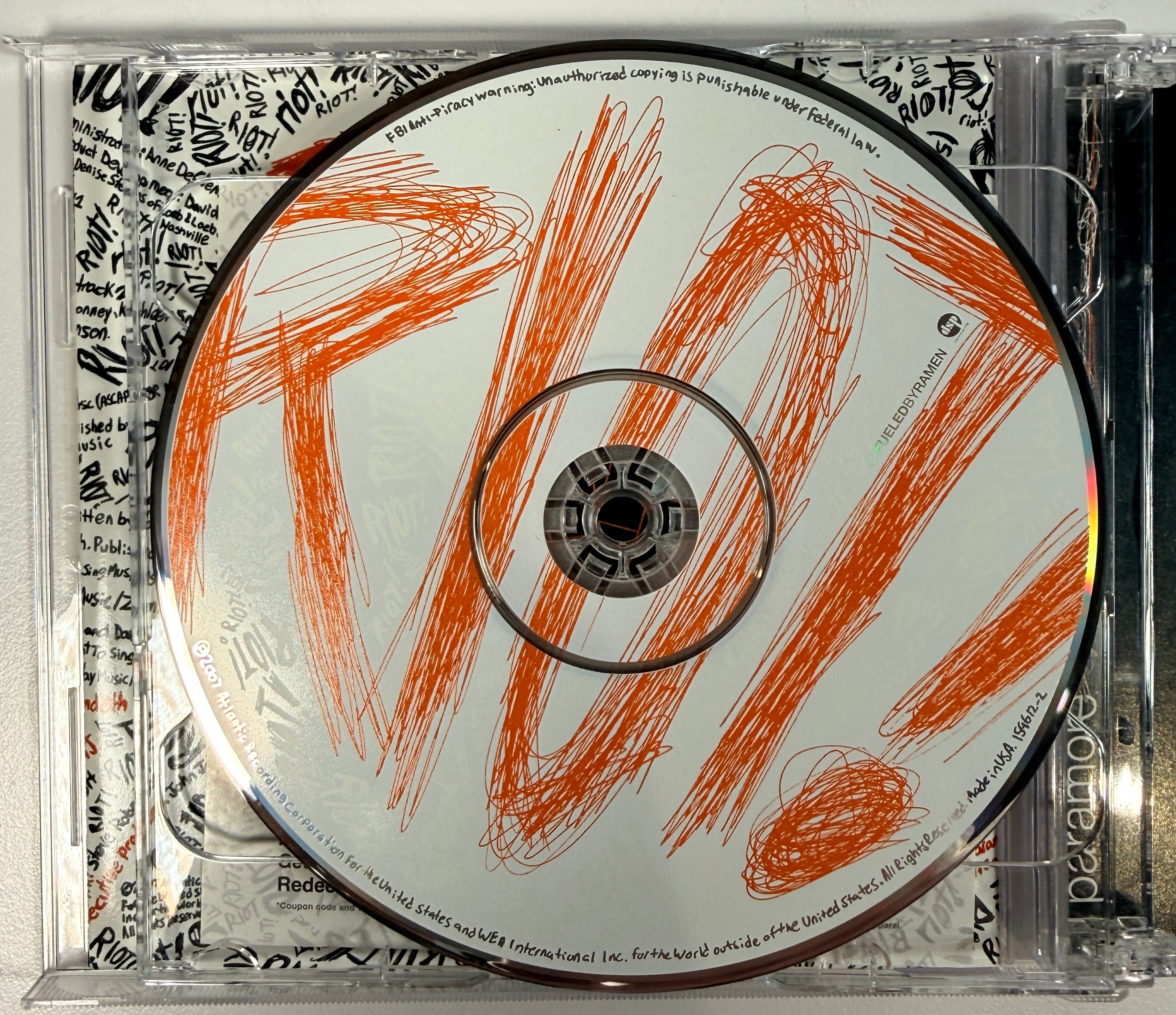 2007 Paramore Riot MVI CD DVD Set, Interactive Edition – Éco-Dépôt