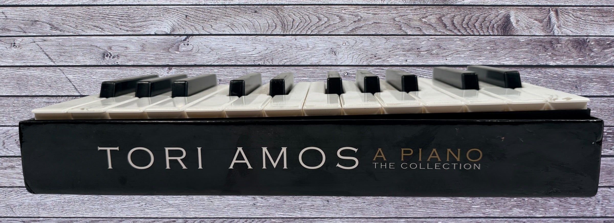 Complete Tori Amos A Piano The Collection 5CD deluxe Rhino box set with piano-key packaging and bonus B-sides in very good condition.
