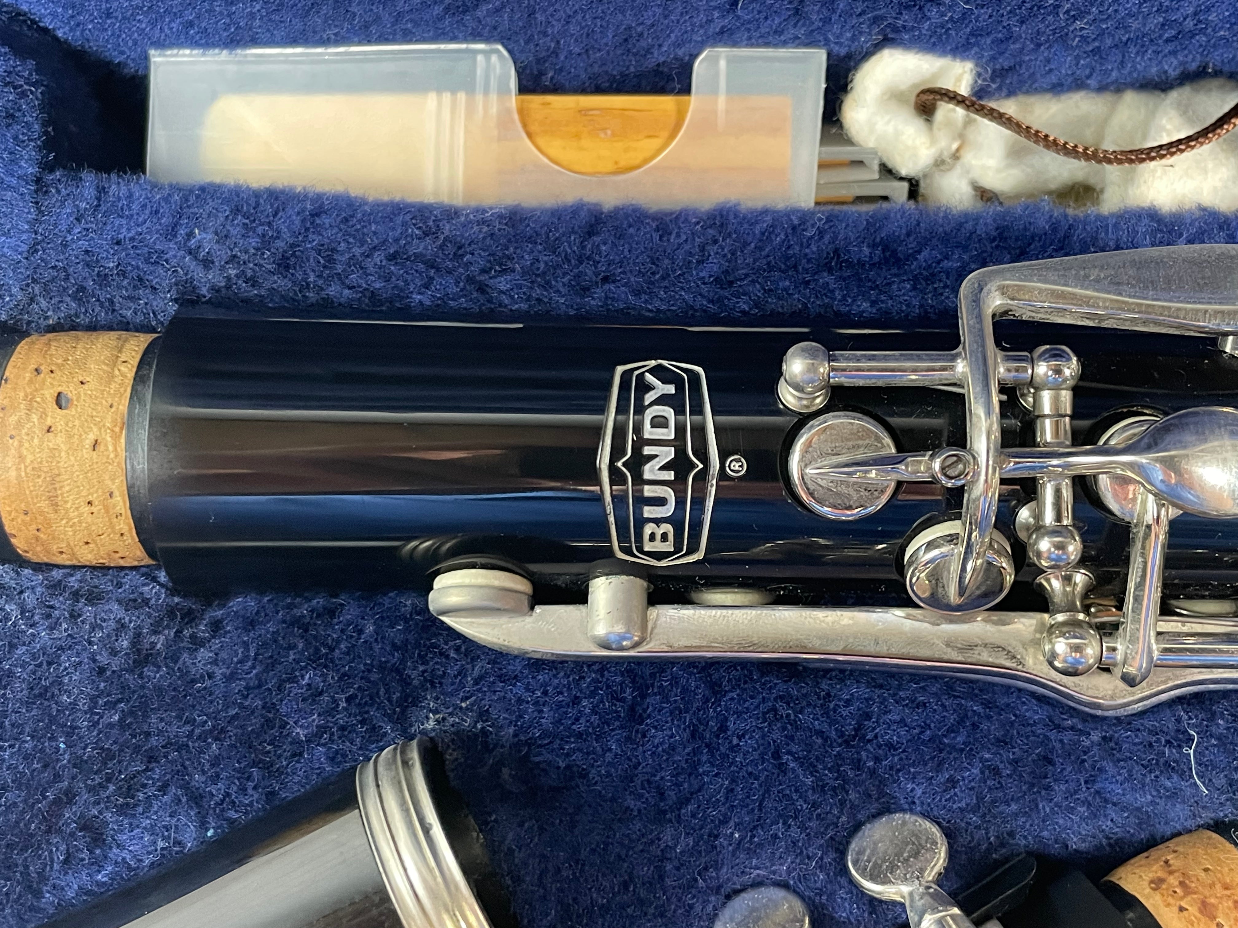 Vintage Bundy Resonite Clarinet by Selmer – USA Made | Complete with Case