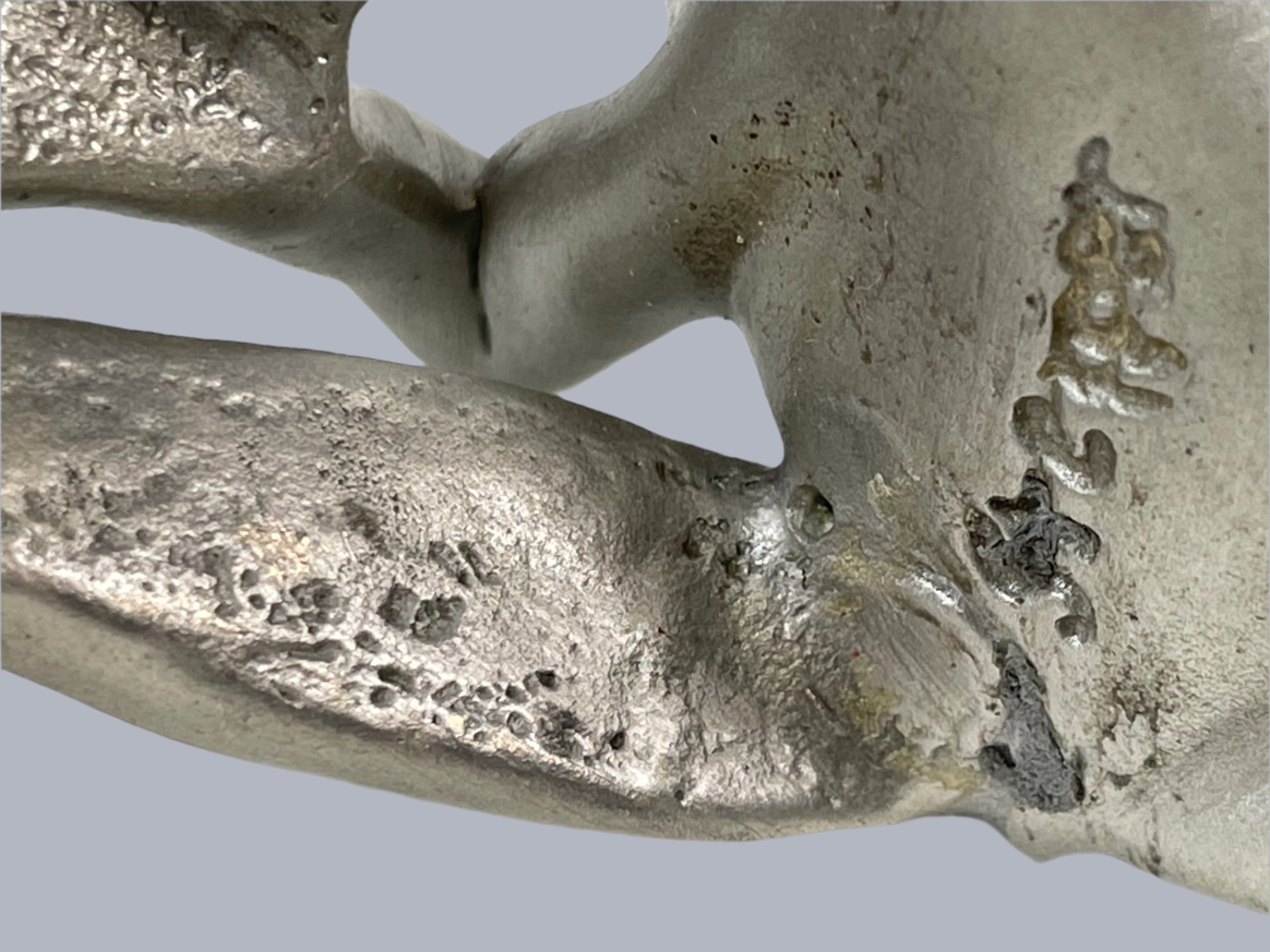 Sculpture en bronze « Frogman » de Tim Cotterill – Signée, Rainette aux yeux rouges