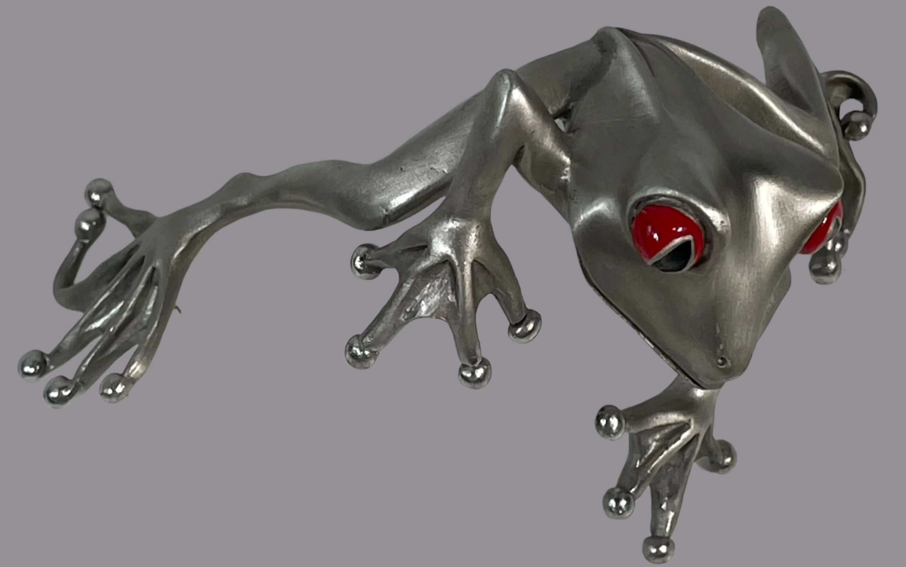 Sculpture en bronze « Frogman » de Tim Cotterill – Signée, Rainette aux yeux rouges