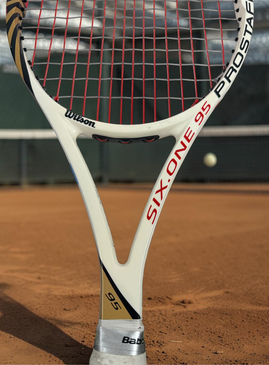 Wilson Pro Staff Six.One 95 BLX tennis racquet with 16x18 pattern. Classic Federer-era control frame in solid playable condition.