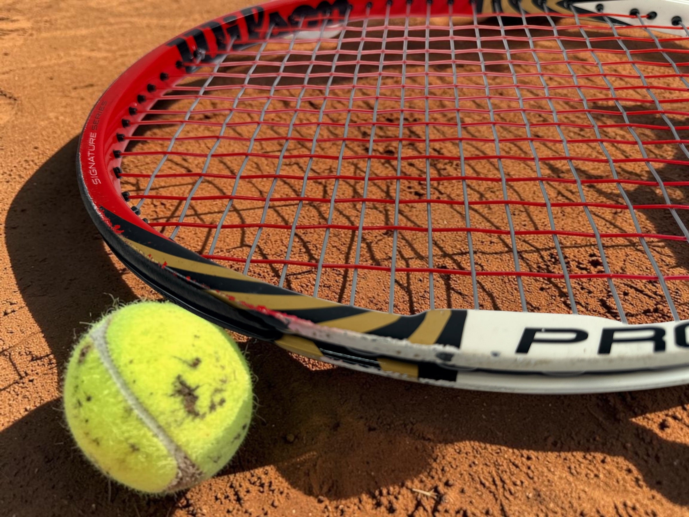Wilson Pro Staff Six.One 95 BLX tennis racquet with 16x18 pattern. Classic Federer-era control frame in solid playable condition.