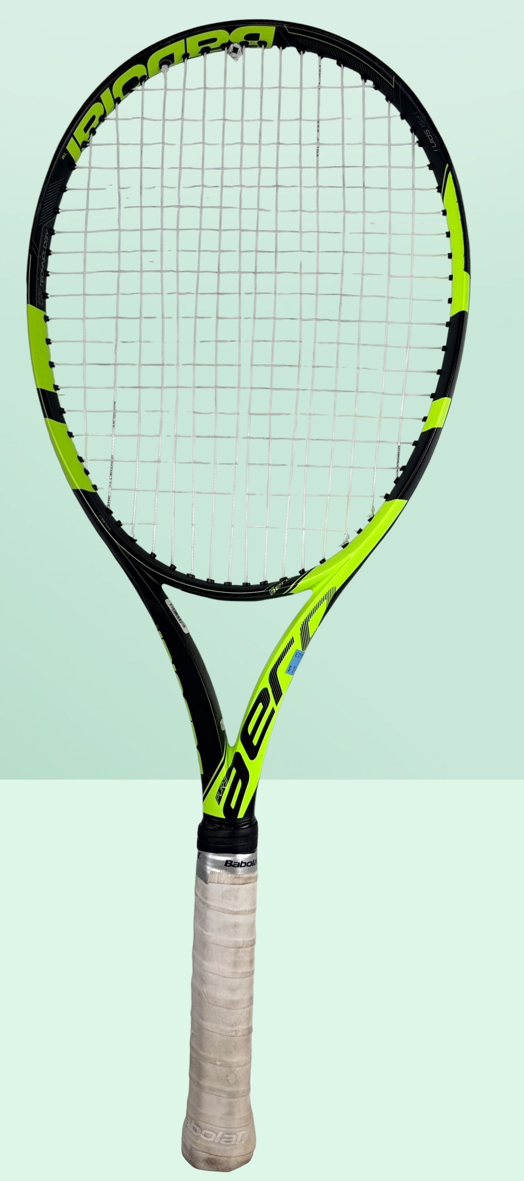 Babolat Pure Aero 300g tennis racquet with 100 sq in head and L4 4 1/2 grip. Popular spin-focused performance frame in good used condition with 16x19 string pattern.