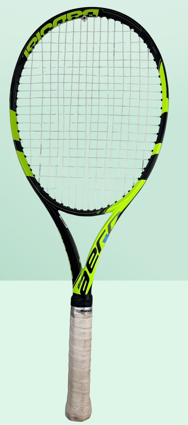 Babolat Pure Aero 300g tennis racquet with 100 sq in head and L4 4 1/2 grip. Popular spin-focused performance frame in good used condition with 16x19 string pattern.