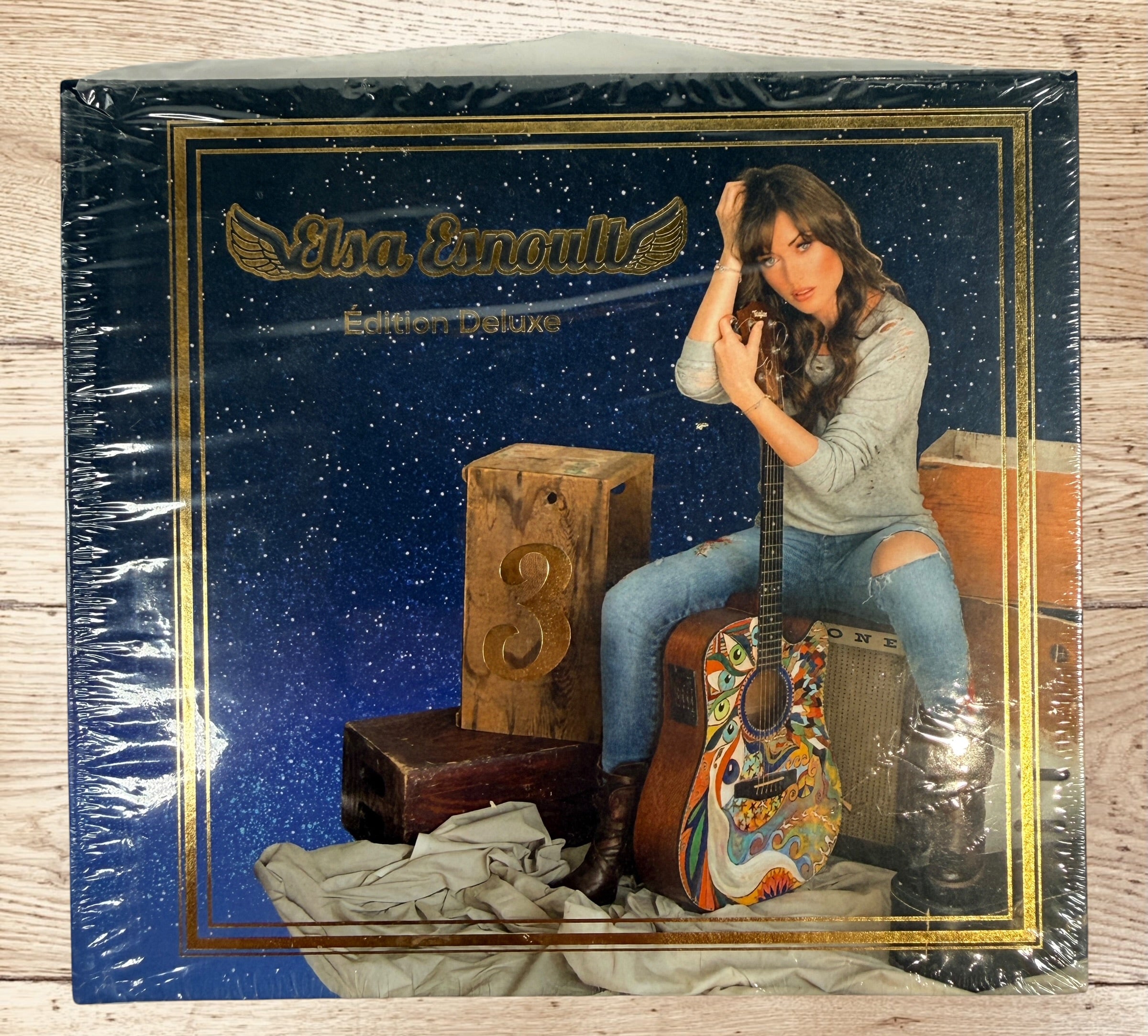 Sealed Elsa Esnoult 3 Édition Deluxe CD DVD box set with concert DVD and bonus content from 2018 French pop release.