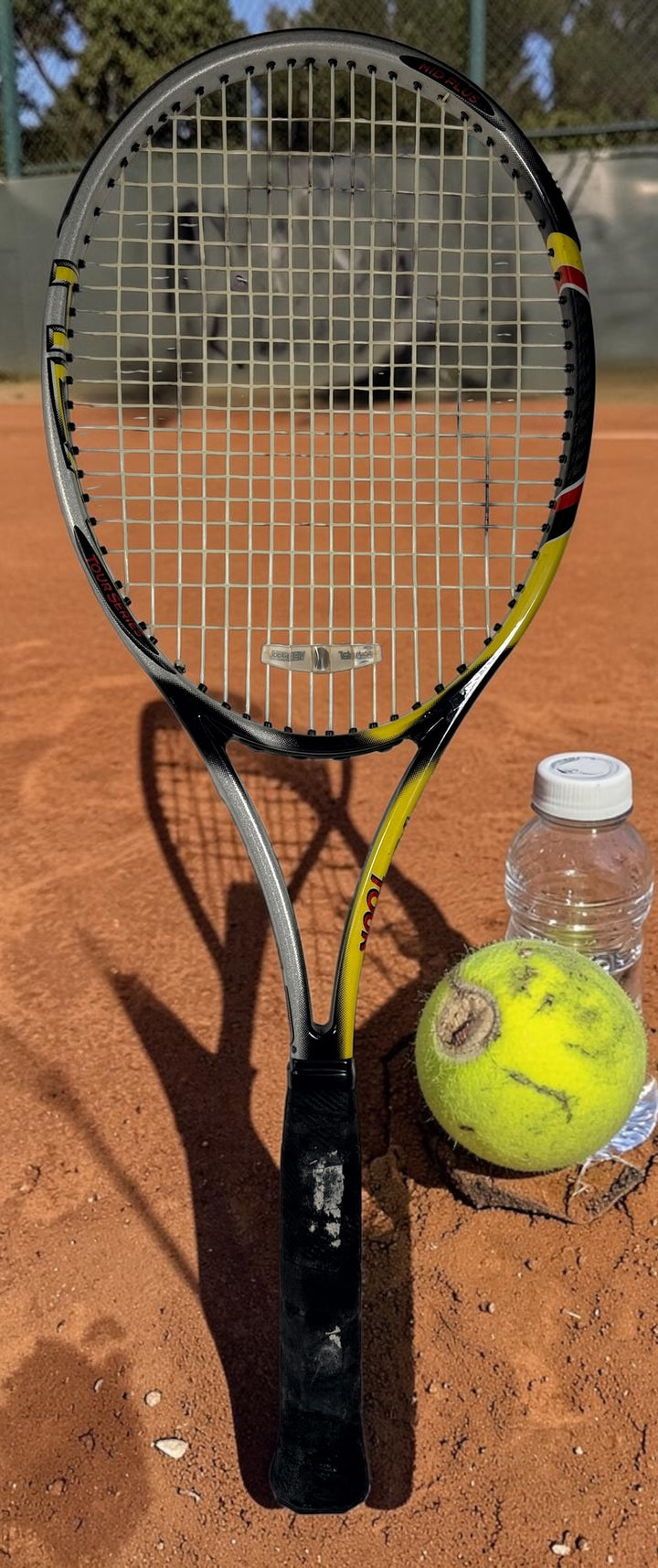 Vintage Austrian-made HEAD Radical TwinTube OS tennis racquet in good playable condition. Classic Andre Agassi-era oversized graphite frame.
