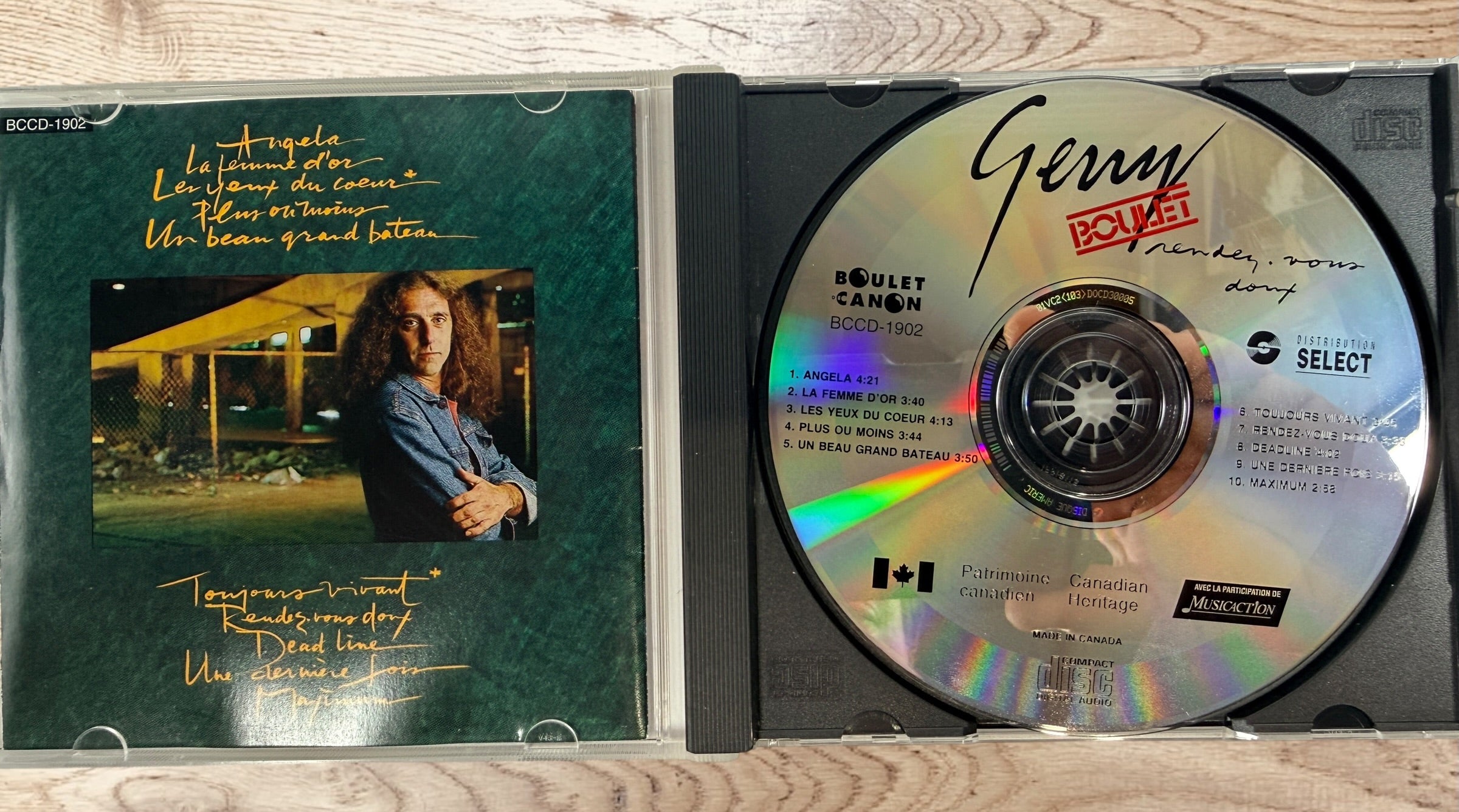Original Gerry Boulet Rendez-vous doux Canadian CD, classic Quebec francophone rock album with complete inserts and case.