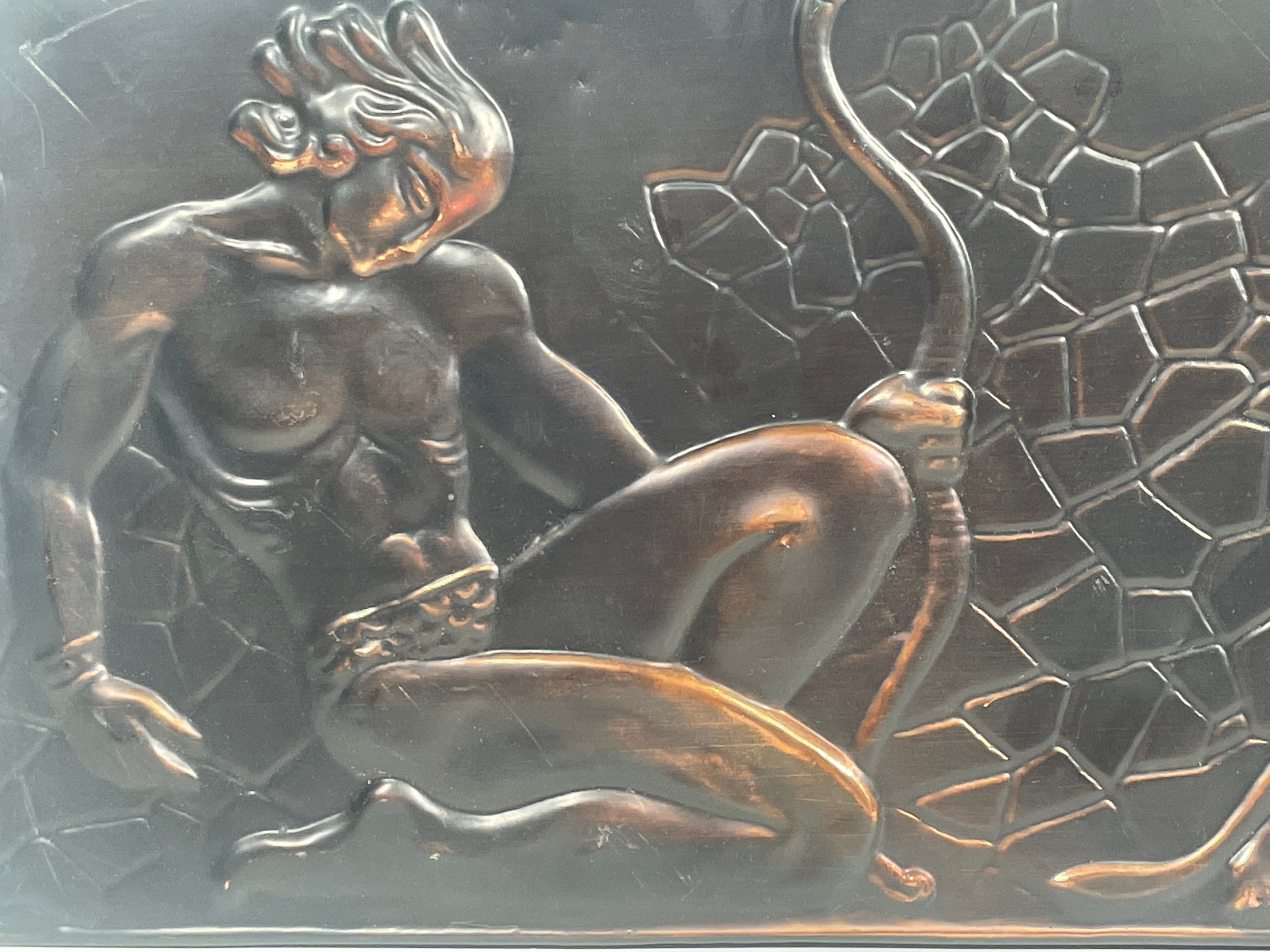 Plaque en cuivre repoussé vintage de 1979 – « Mehair l'Ancien tue le lion » – Décoration murale représentant une scène héroïque