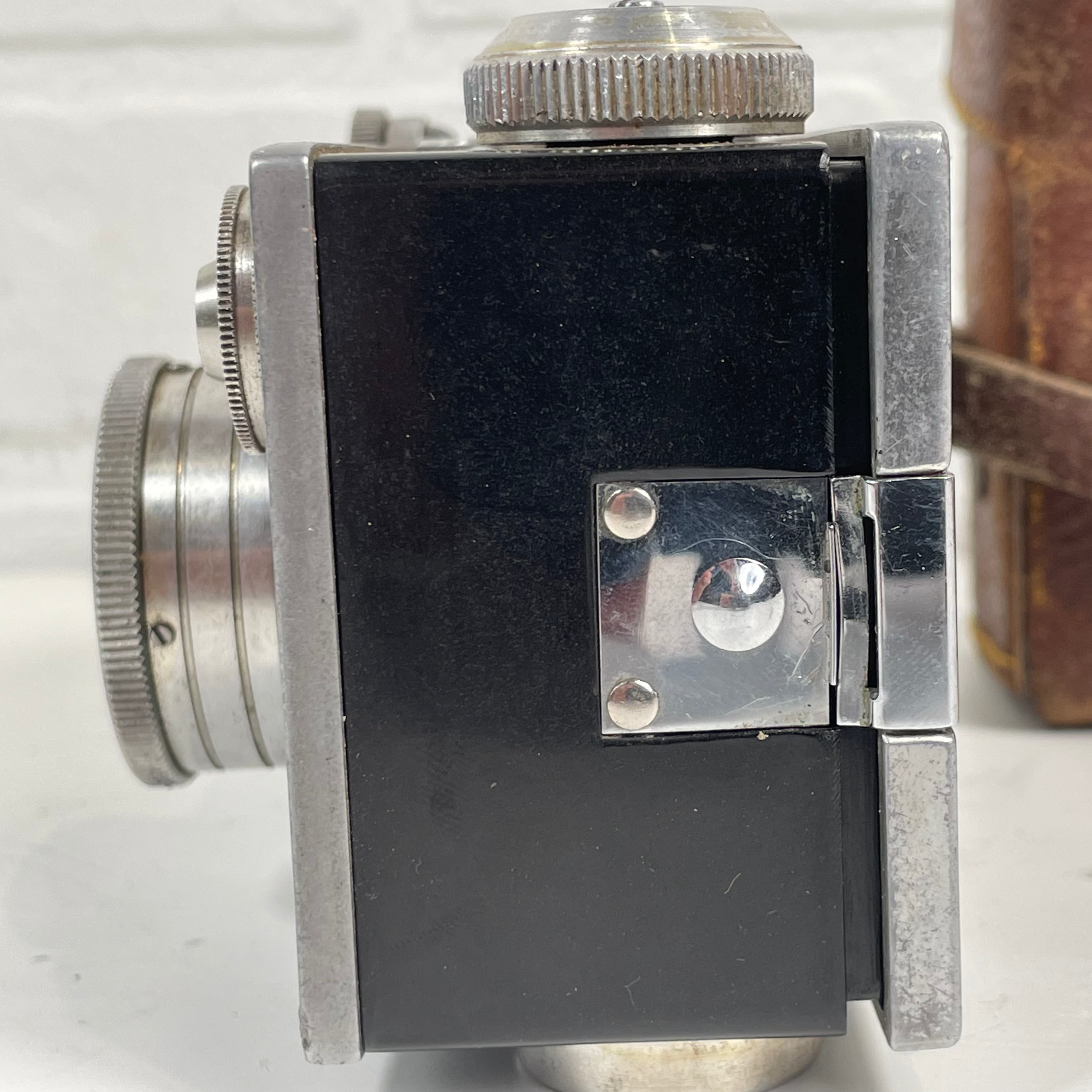 Argus C3 35mm Rangefinder Camera w/ Cintar 50mm f/3.5 Lens + Case – Very Good Condition