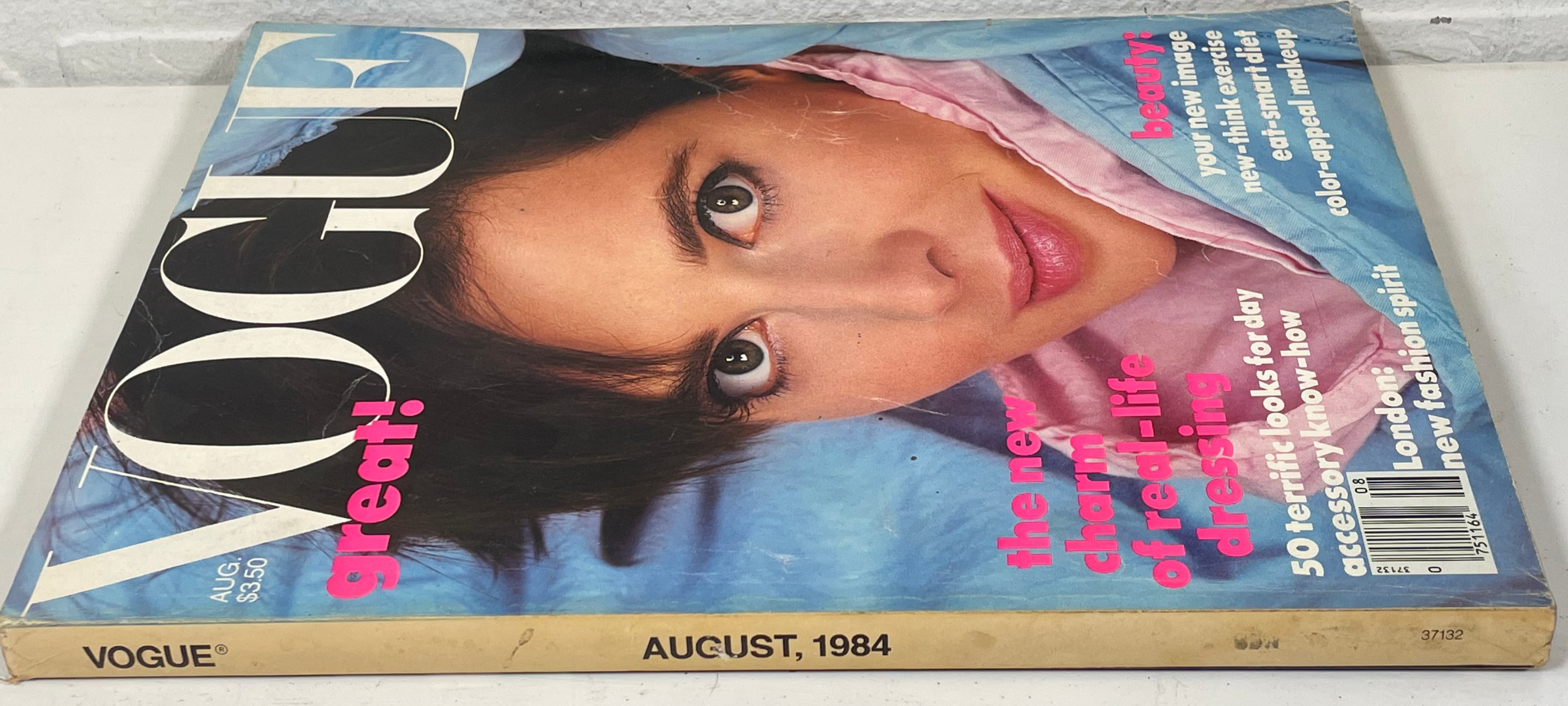 Vogue Magazine – August 1984 – Isabella Rossellini Cover | Vintage Fashion & Beauty Issue