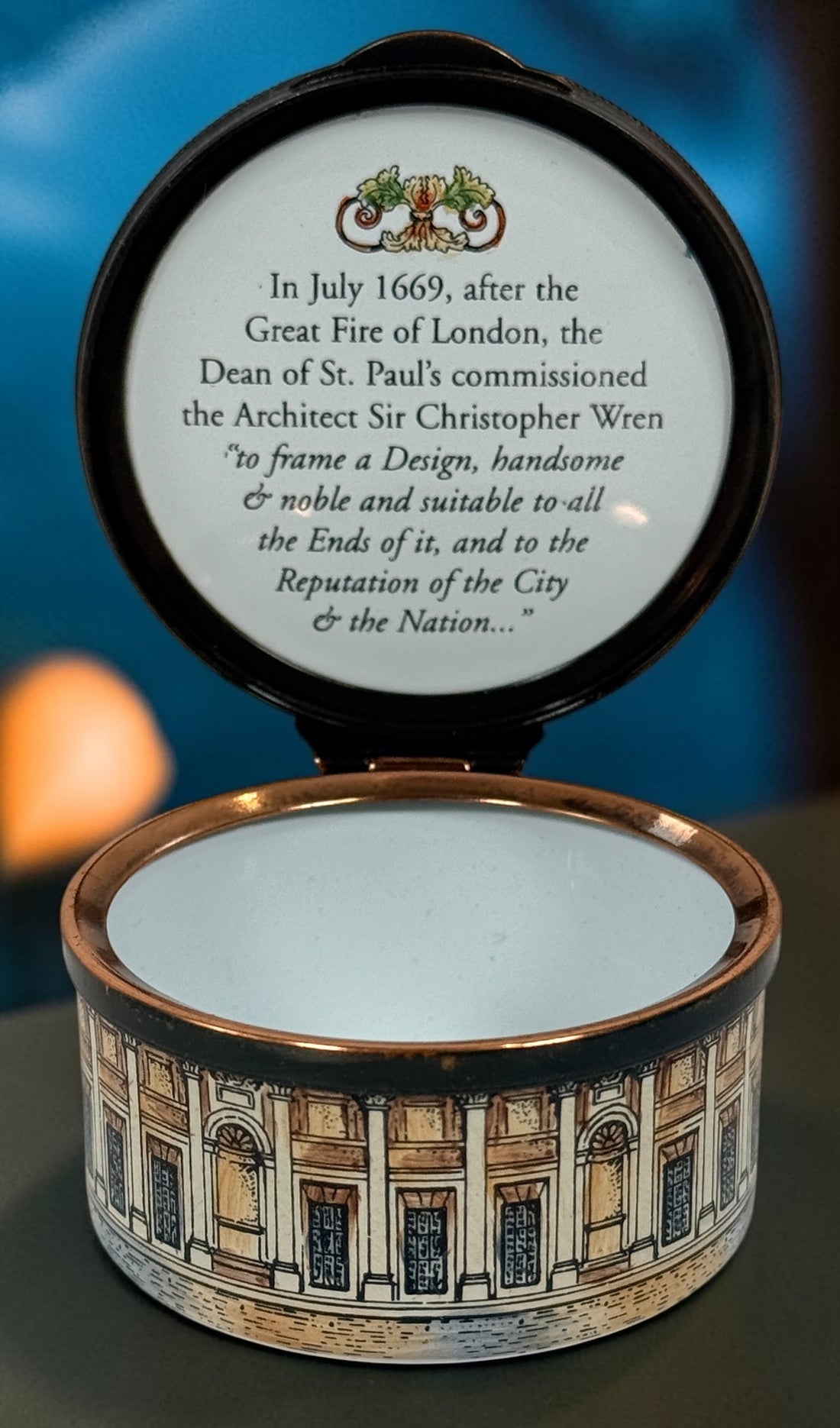Chelsea Bonbonnière Staffordshire Enamels St. Paul’s Cathedral pill box made in England. Collectible architectural enamel trinket box with hinged lid.