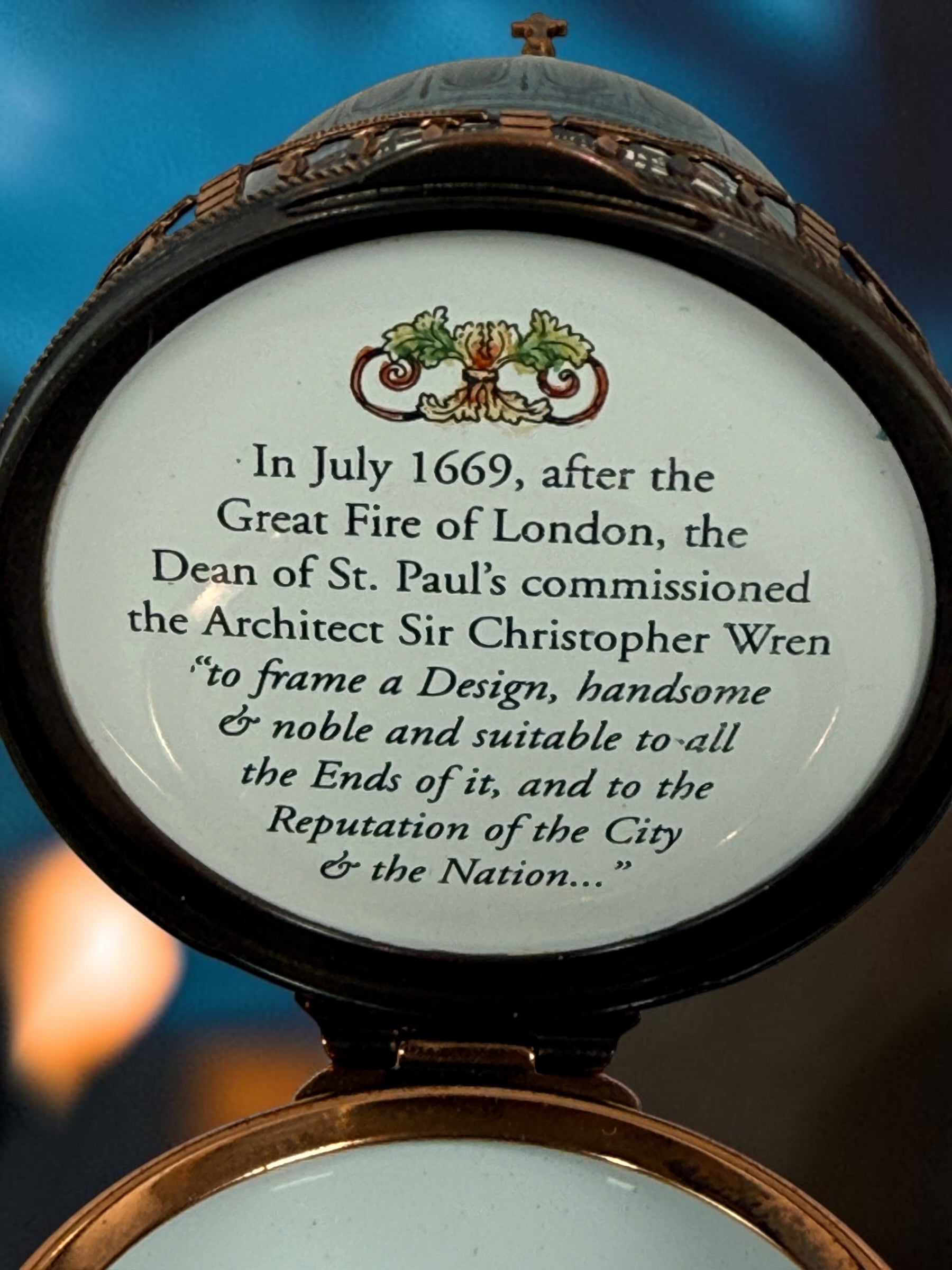 Chelsea Bonbonnière Staffordshire Enamels St. Paul’s Cathedral pill box made in England. Collectible architectural enamel trinket box with hinged lid.