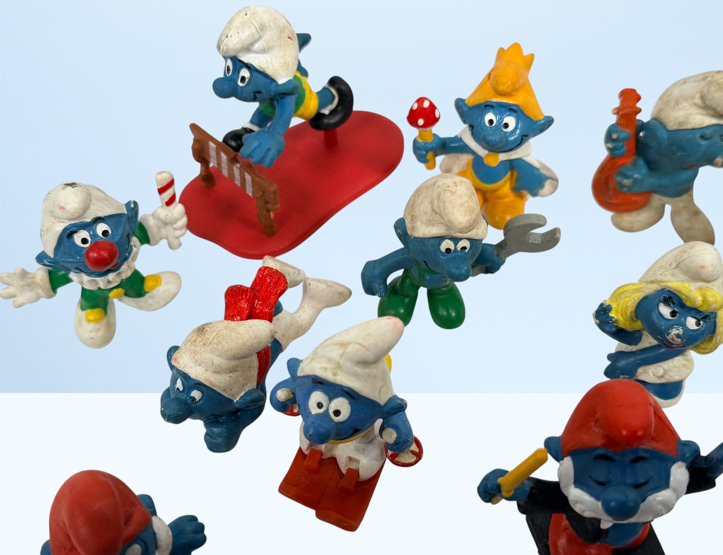 Lot de 20 figurines Schtroumpfs vintage en PVC de Peyo, Allemagne de l'Ouest, années 1980.