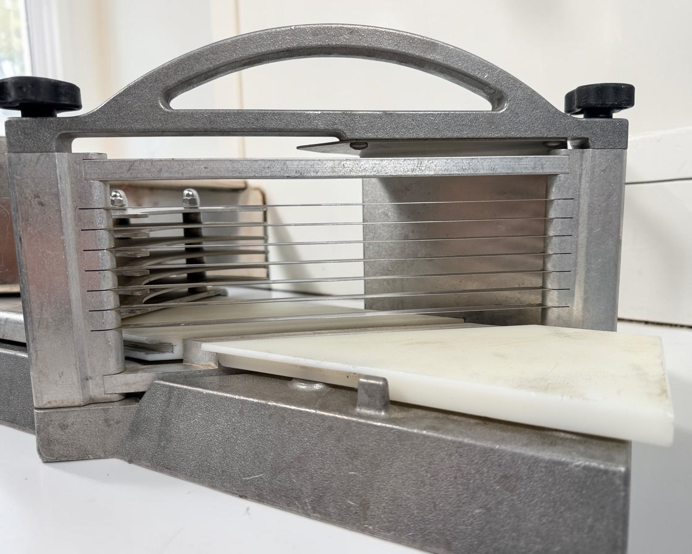 Nemco Easy LettuceKutter 56600-L3 commercial lettuce cutter made in USA. NSF-certified food prep equipment with stainless blades and heavy-duty cast aluminum construction.