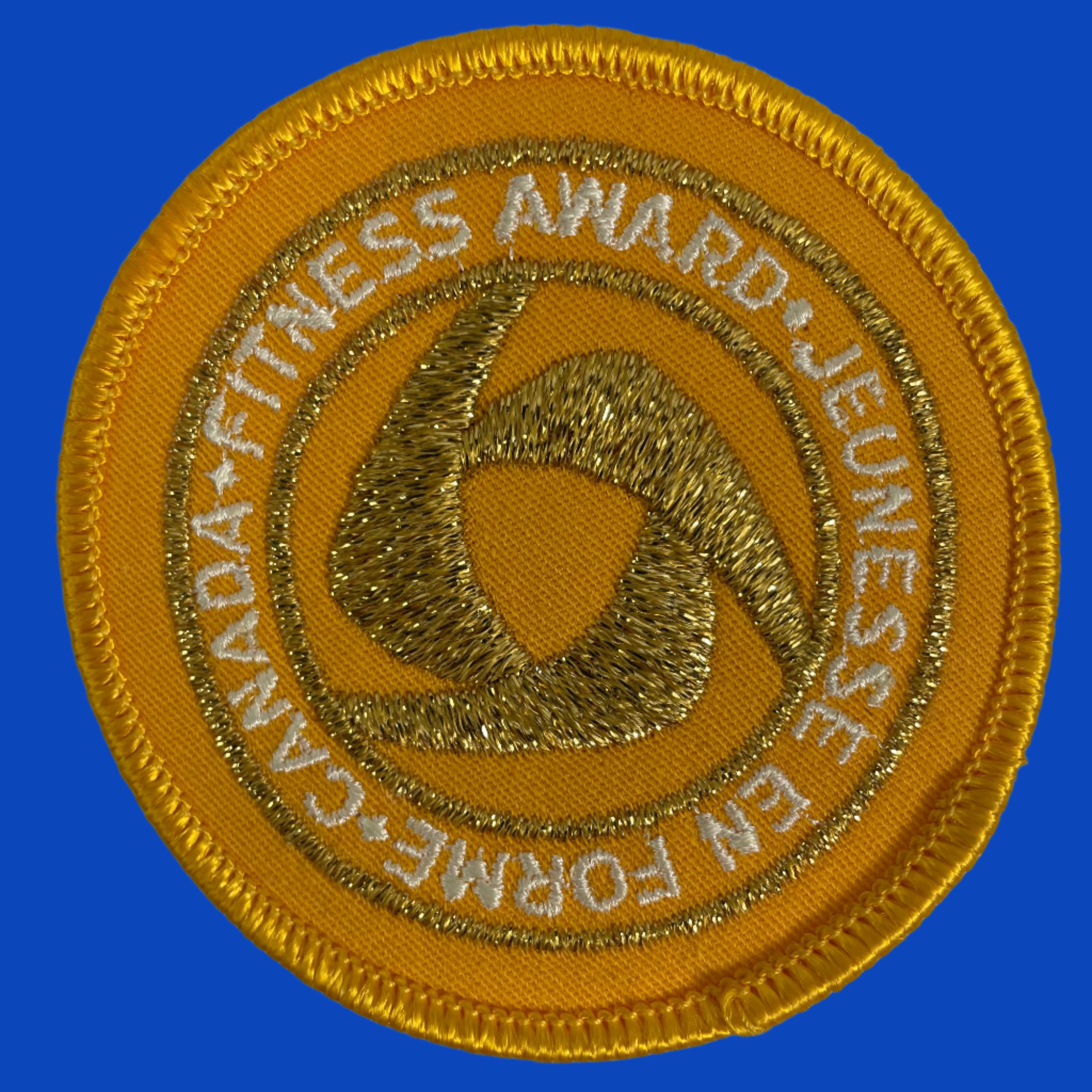 Vintage Canada Fitness Award Gold Patch – 1970s-80s Canadian Youth Program – Rare Bilingual
