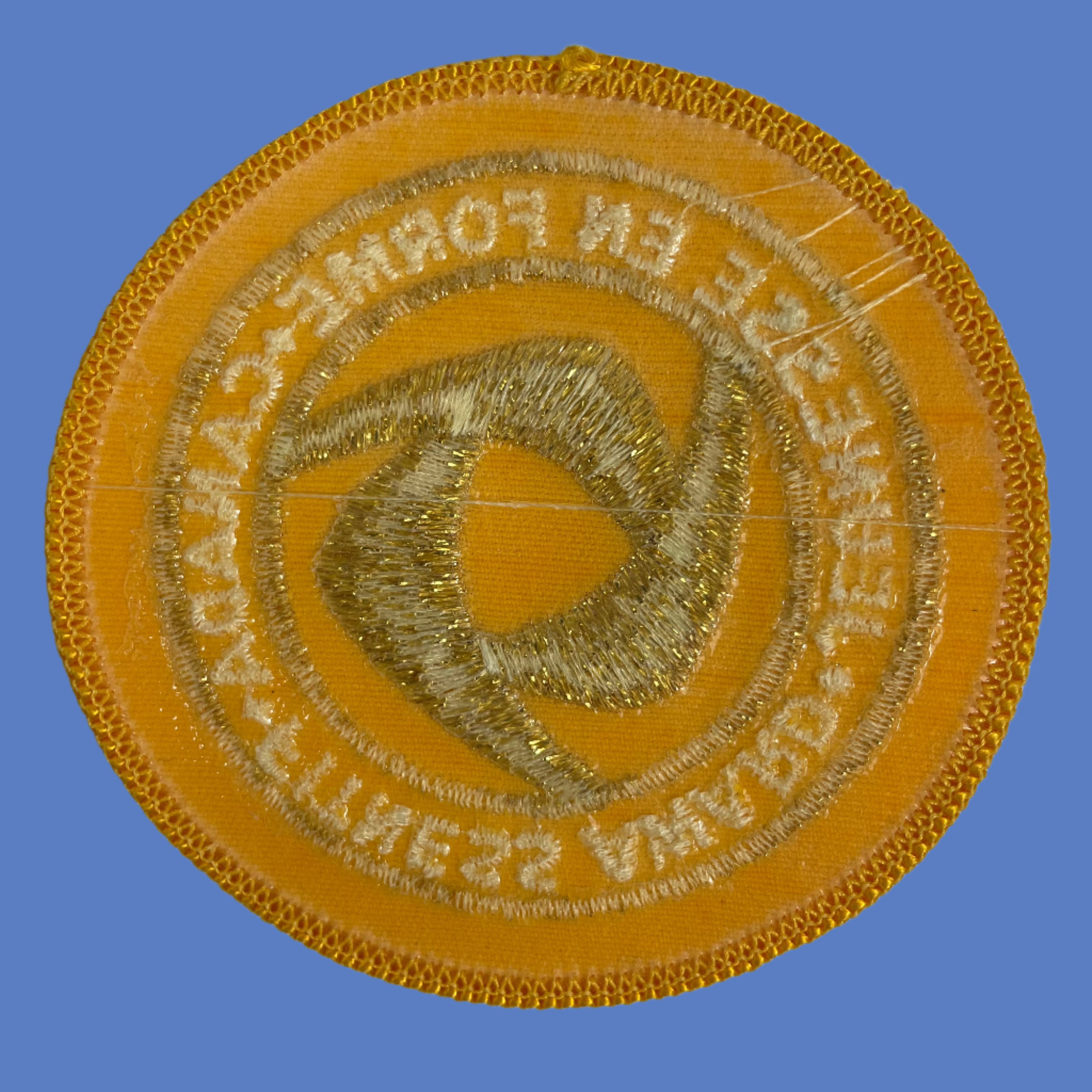 Vintage Canada Fitness Award Gold Patch – 1970s-80s Canadian Youth Program – Rare Bilingual