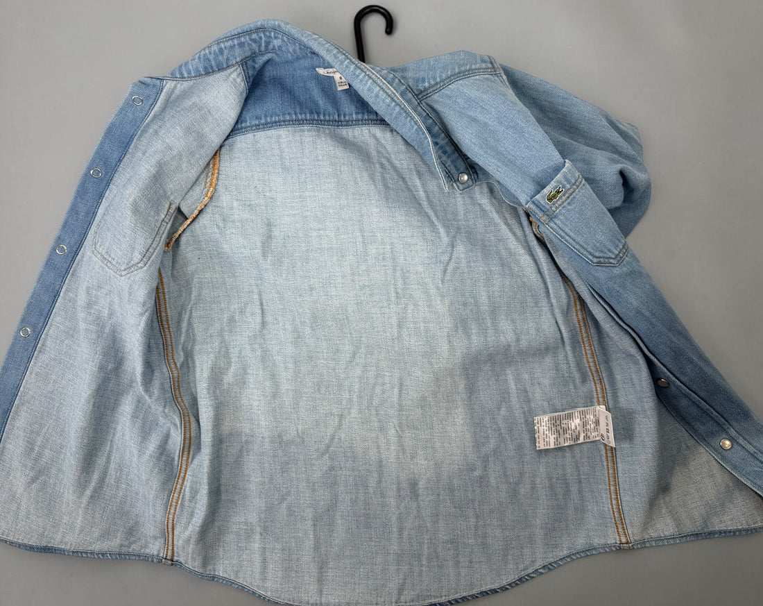 Chemisette-surchemise en jean à boutons-pression Lacoste Kids, taille 8, délavage clair.