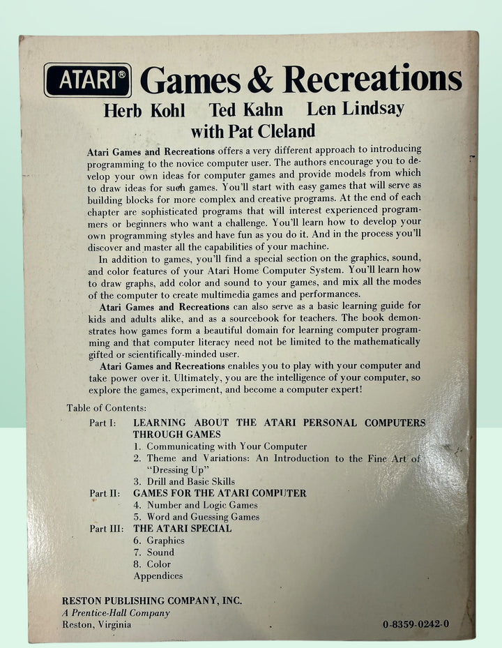 Vintage Atari Games &amp; Recreations programming book for Atari 400 and 800 computers. Classic BASIC coding guide featuring games, graphics, sound and color projects.