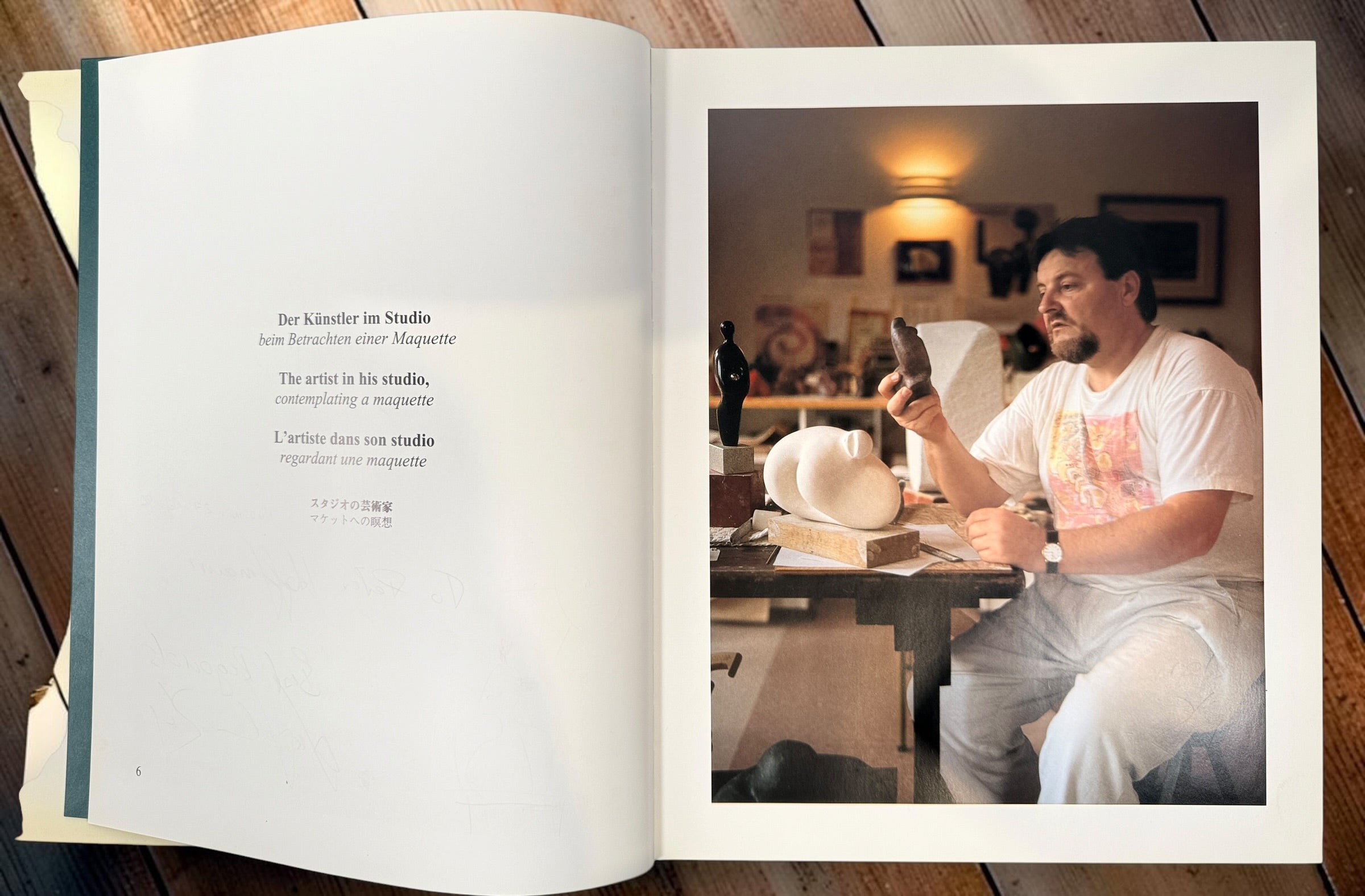 Signed Leo Schimanszky exhibition catalogue featuring sculpture and painting, with artist inscription and original sketch. Rare multilingual art reference book.