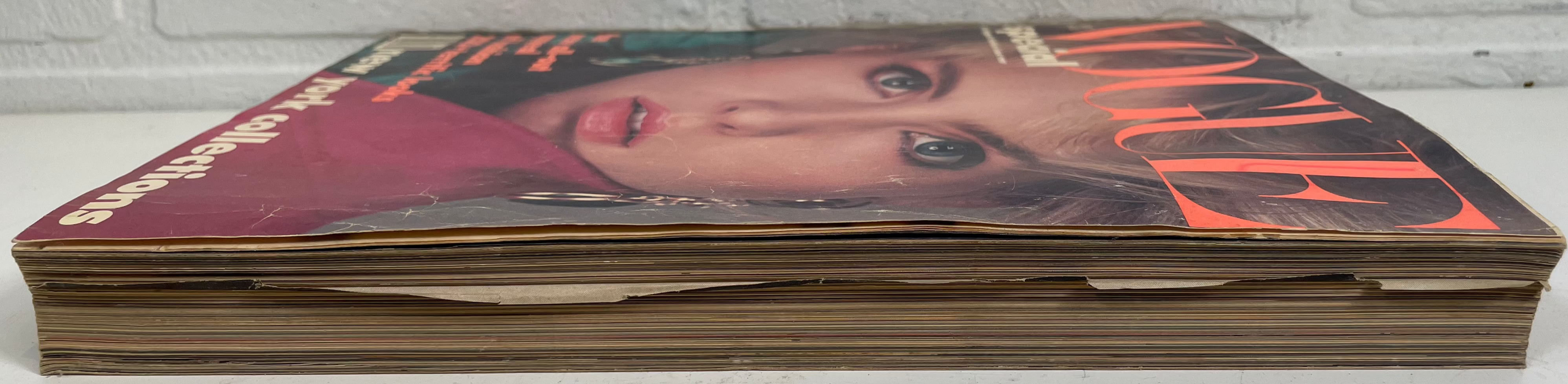 Magazine Vogue Vintage – Septembre 1984 – Avec le mannequin Kim Alexis en couverture, photographié par Richard Avedon