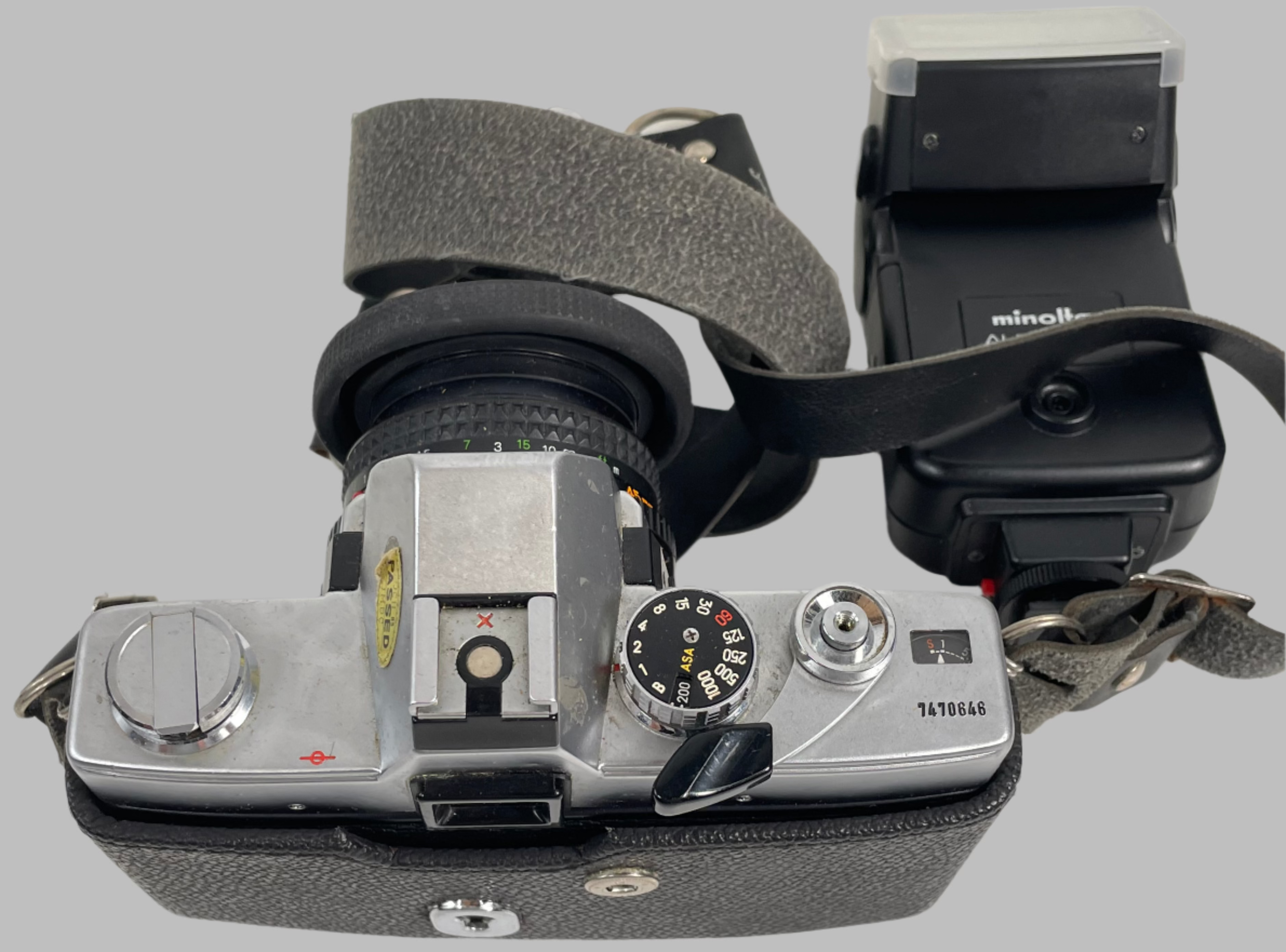 Minolta SR-T 200 Film Camera Kit – 2 Lenses (45mm & 135mm) + Flash, Filters, Grip, Shutter Cable