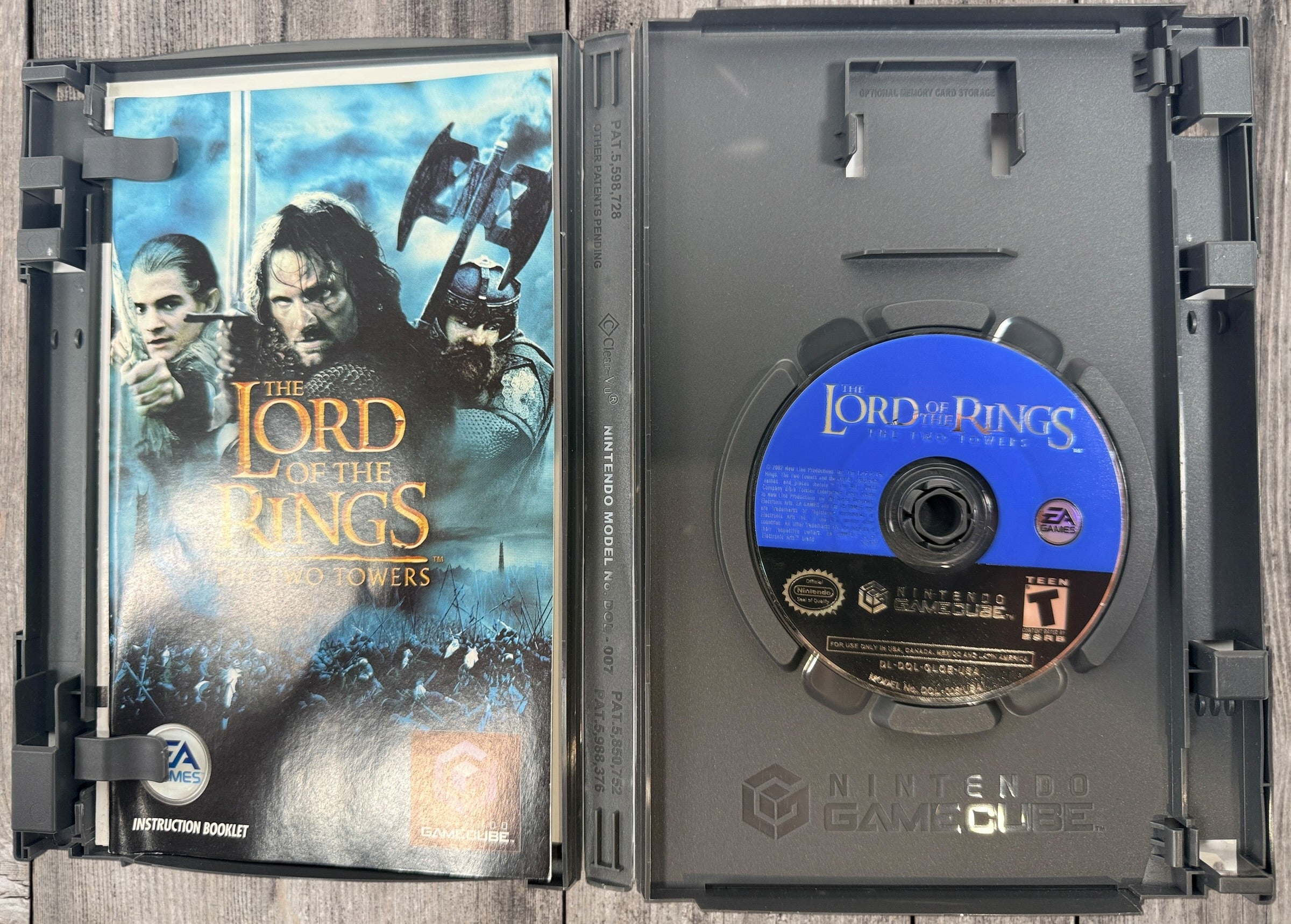 Nintendo GameCube The Lord of the Rings The Two Towers Player’s Choice edition complete with case, manual and disc. Great retro gaming collectible.