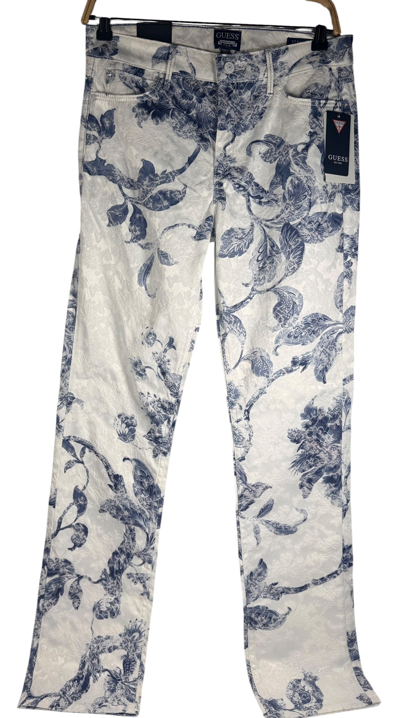 NWT GUESS 1981 Straight High Rise Jeans in Porcelain Flower print. Blue and white floral toile jacquard denim, size 29x32, slim straight fit.