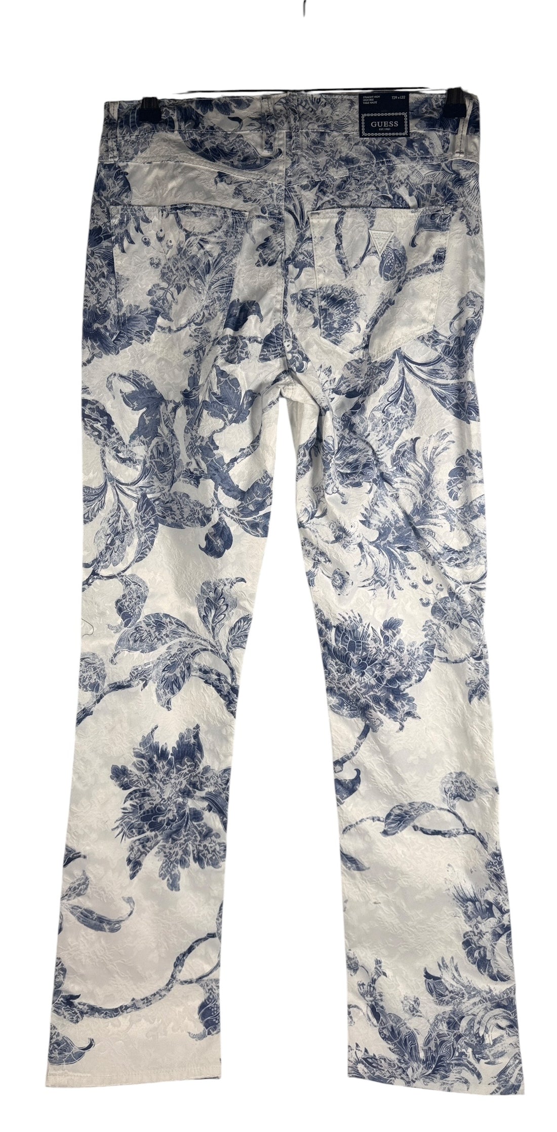NWT GUESS 1981 Straight High Rise Jeans in Porcelain Flower print. Blue and white floral toile jacquard denim, size 29x32, slim straight fit.