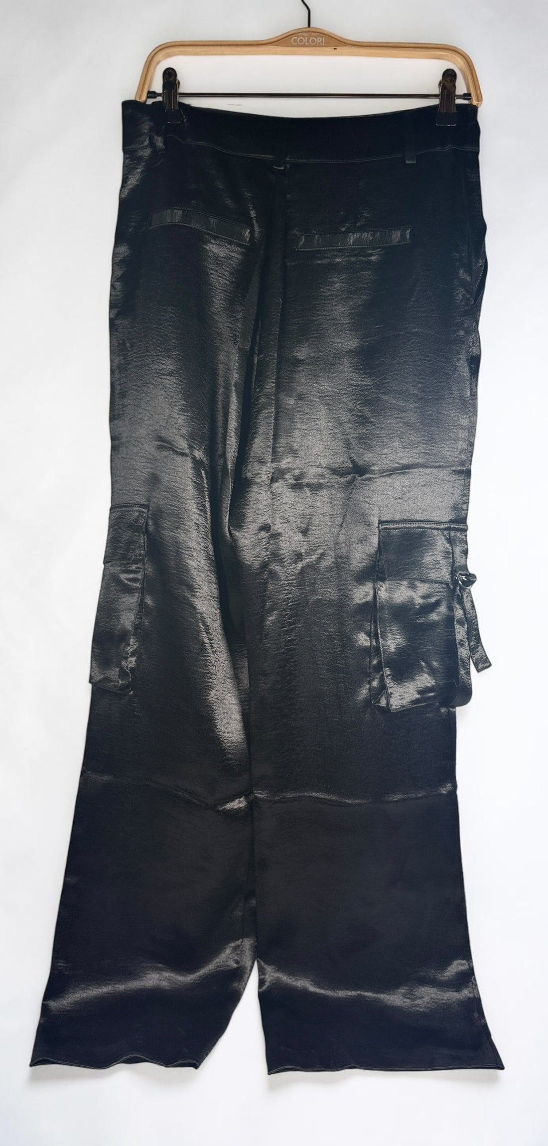 GUESS ECO Jamie Satin Cargo Pants in Jet Black, women’s medium, new with tags. Wide-leg satin cargo style with recycled materials and utility pockets.
