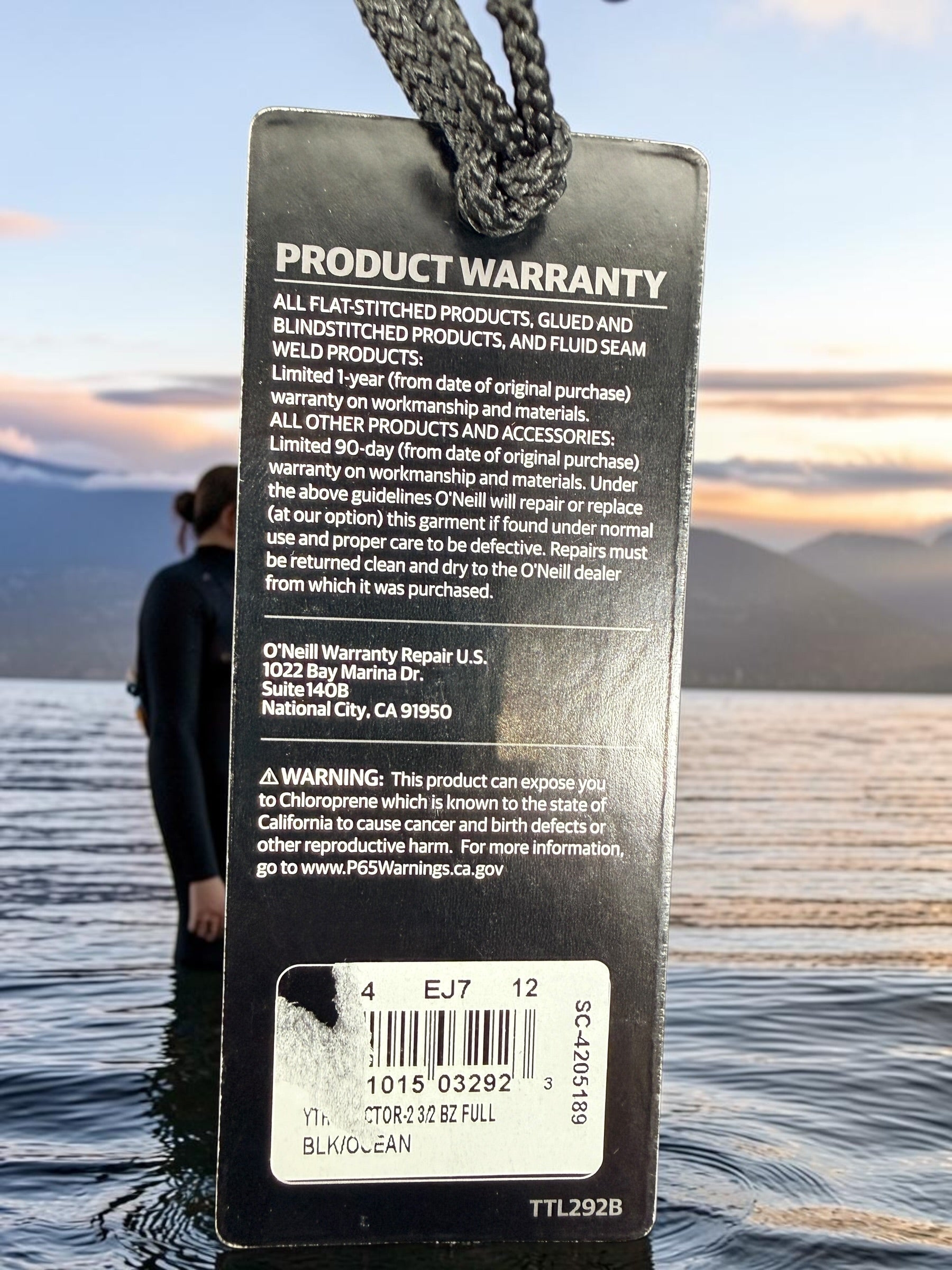 O’Neill Reactor II Youth 3/2mm full wetsuit size 12 in black and ocean blue. New with tags, ideal for surfing, swimming, paddleboarding, and watersports.