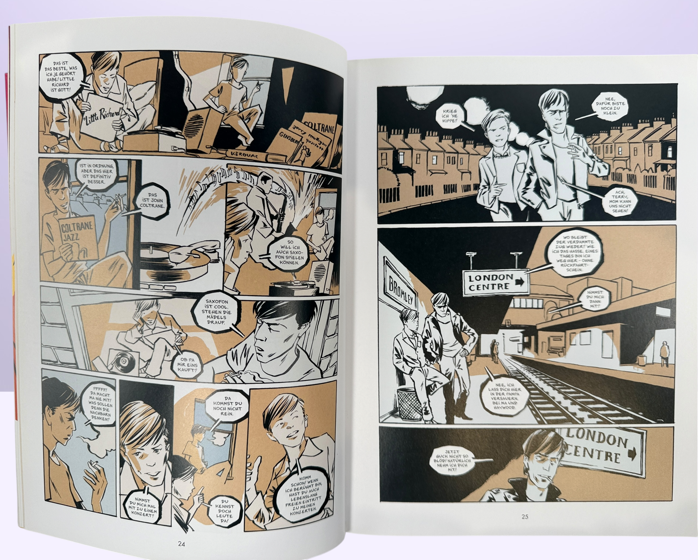Reinhard Kleist’s Starman graphic novel chronicles David Bowie’s Ziggy Stardust years in stunning full color. German hardcover first edition from 2021.